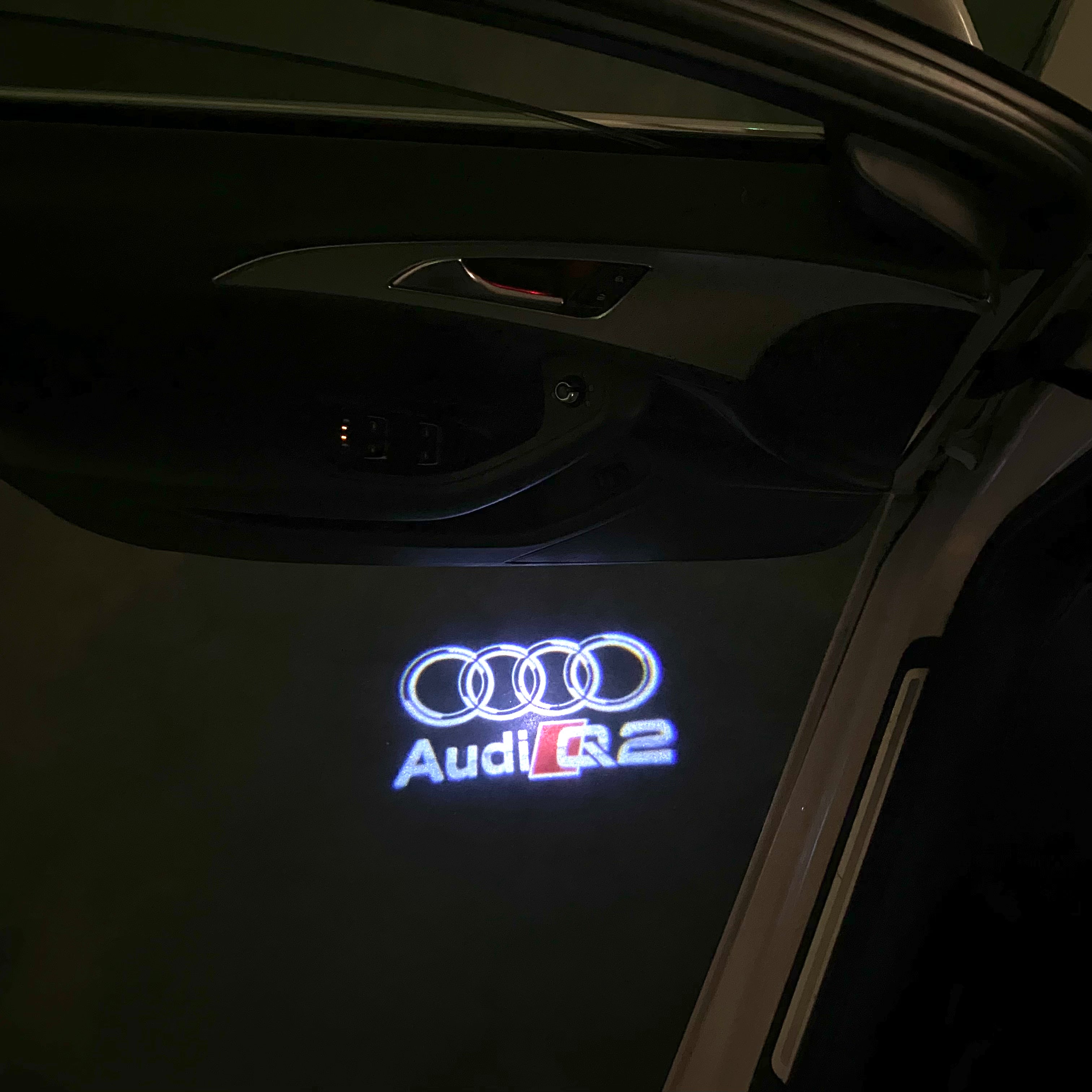 AUDI Q2 LOGO DOOR PROJECTOT  Nr.002A46