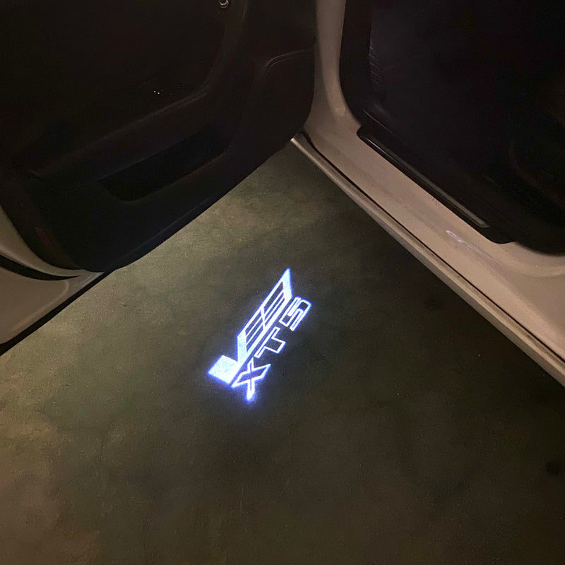 CADILLAC XT5 LOGO PROJECTOT LIGHTS Nr.2613 (quantity 1 = 2 Logo Films /2 door lights）