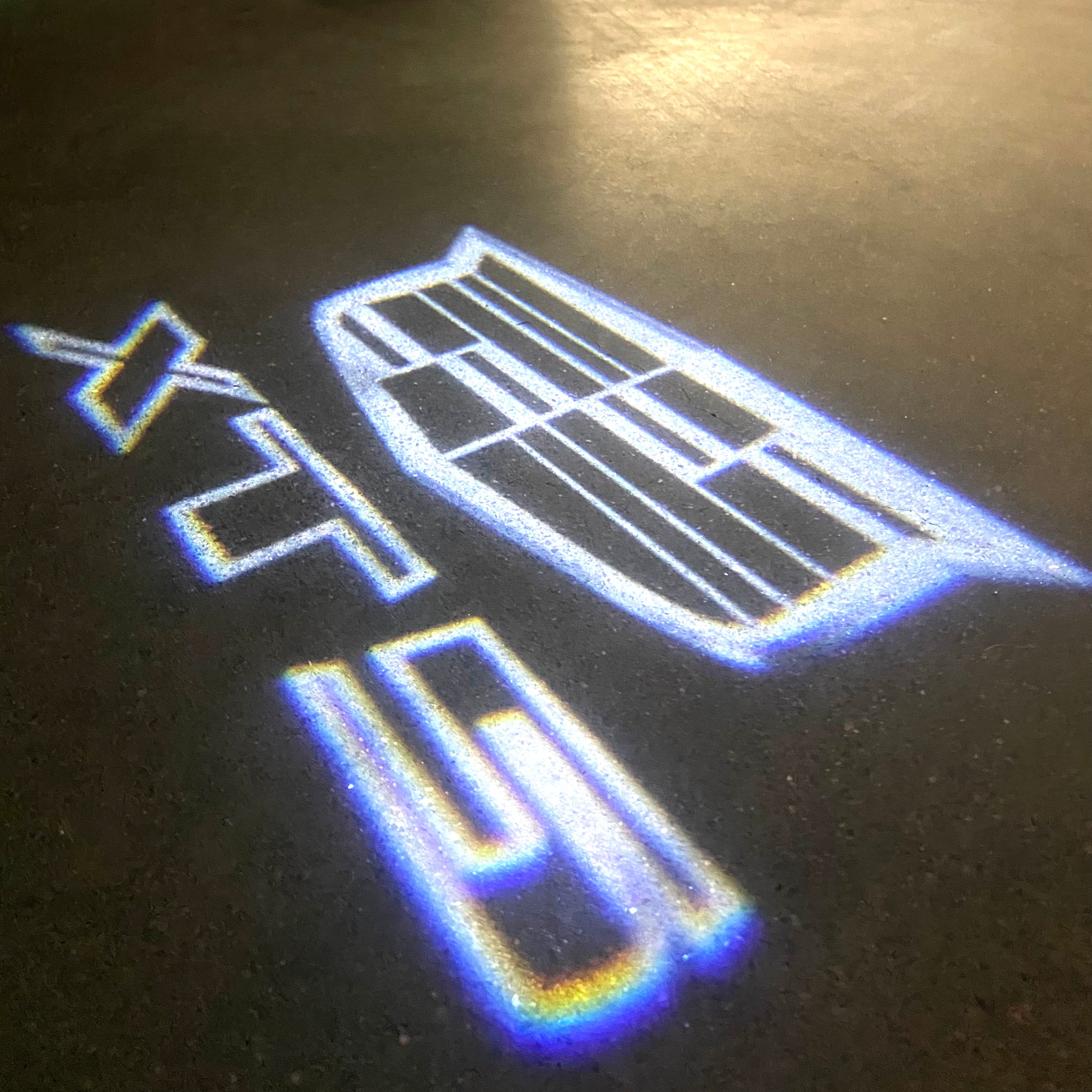 CADILLAC XT5 LOGO PROJECTOT LIGHTS Nr.2638 (quantity 1 = 2 Logo
