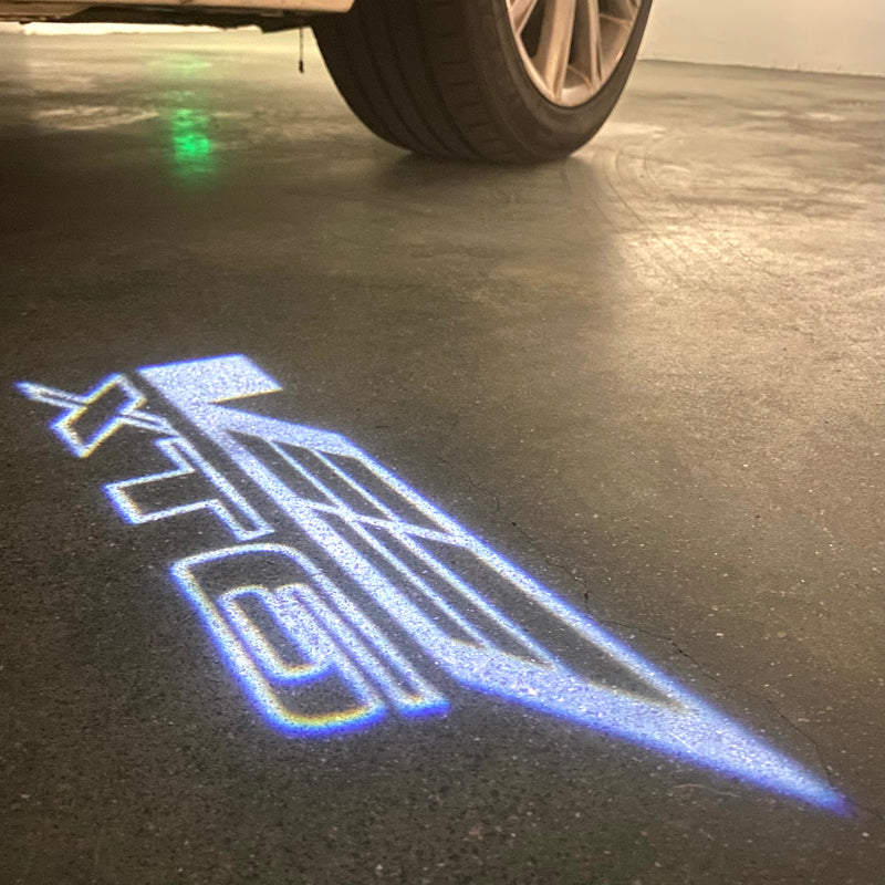 CADILLAC XT6 LOGO PROJECTOT LIGHTS Nr.2614 (quantity 1 = 2 Logo Films /2 door lights）