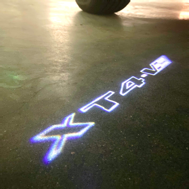 CADILLAC XT4 LOGO PROJECTOT LIGHTS Nr.2586 (quantity 1 = 2 Logo Films /2 door lights）