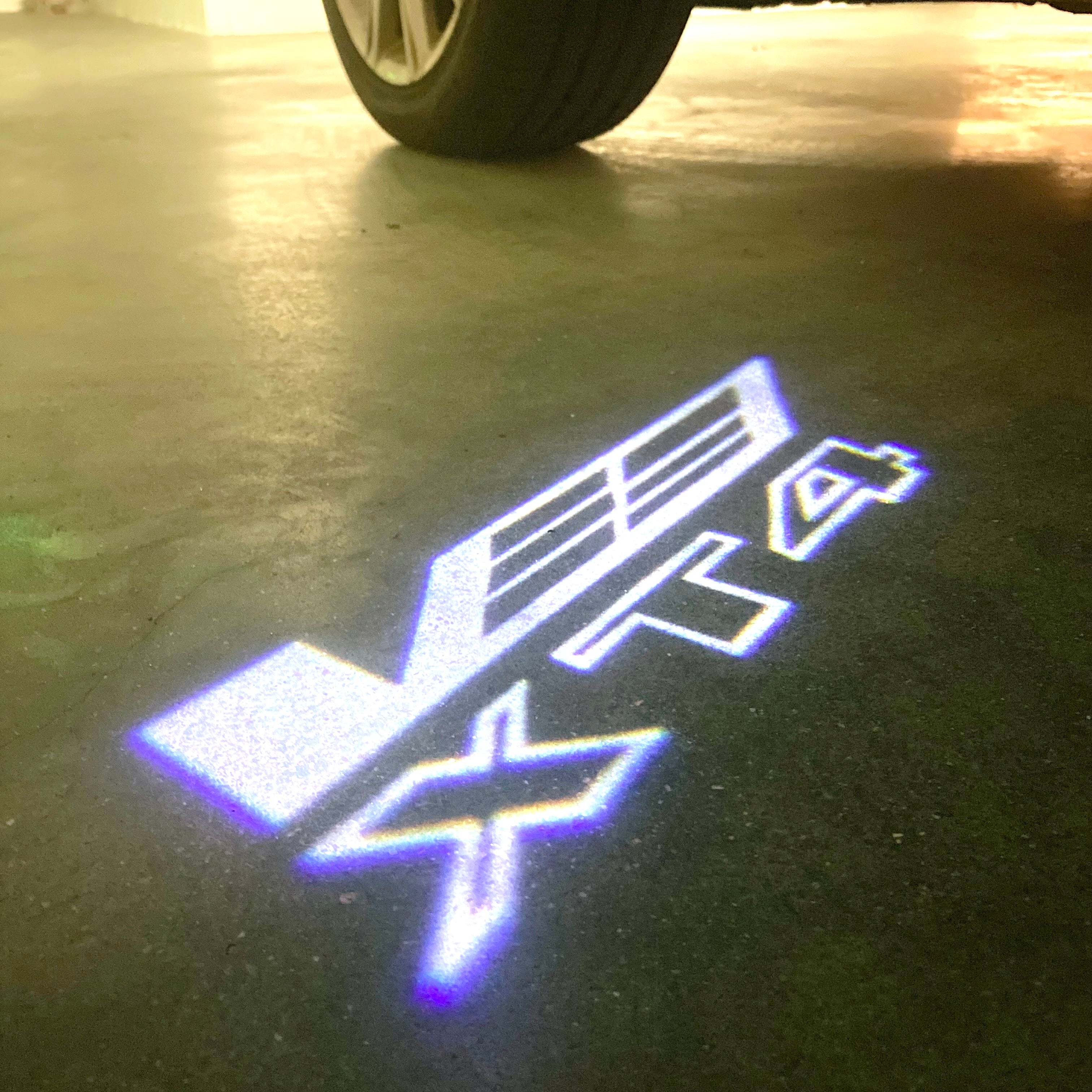 CADILLAC XT4 LOGO PROJECTOT LIGHTS Nr.2616 (quantity 1 = 2 Logo Films /2 door lights）