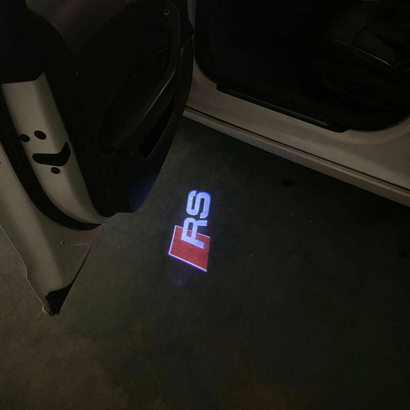 AUDI RS LOGO PROJECTOT LIGHTS Nr.51 (quantità 1 = 2 pellicole logo /2 luci porta） 