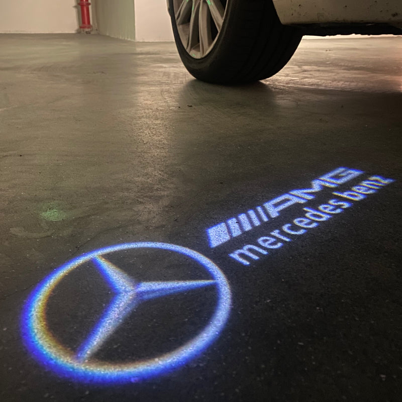 MERCEDES BENZ AMG LOGO PROJECTOT LIGHTS Nr.18 (quantità 1 = 1 set/2 luci porta)