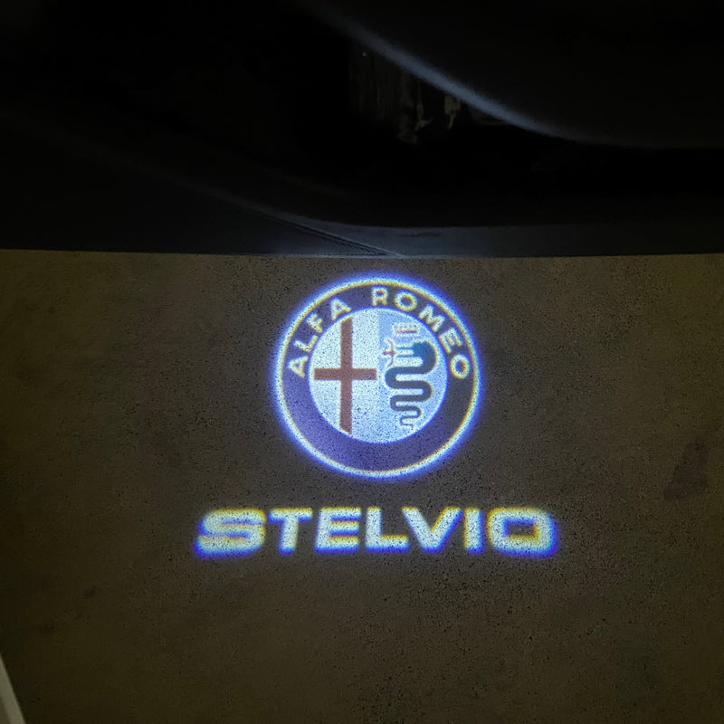 Alfa Romeo Stelvio LOGO PROJECTOT LIGHTS Nr.95 (quantità 1 = 2 Pellicola Logo / 2 Luci Porta) 