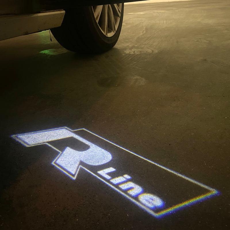 Volkswagen Luci porta R LINE Logo Nr. 33 (quantità 1 = 2 pellicole logo / 2 luci porta) 