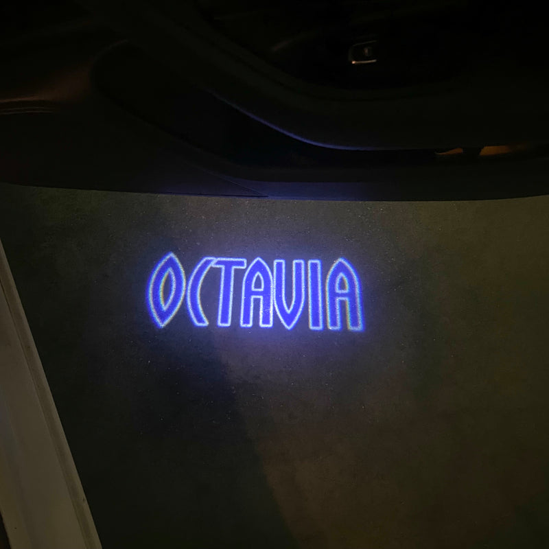 SKODA OCTAVIA LOGO PROJECTOT LIGHTS Nr.102 (Menge 1 = 2 Logofolie / 2 Türleuchten)