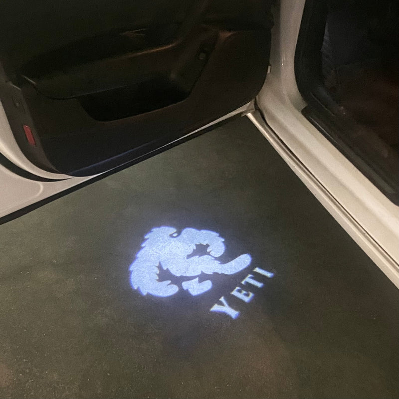 SKODA YETI LOGO PROJECTOT LIGHTS Nr.718 (Menge 1 = 2 Logofolie / 2 Türleuchten)