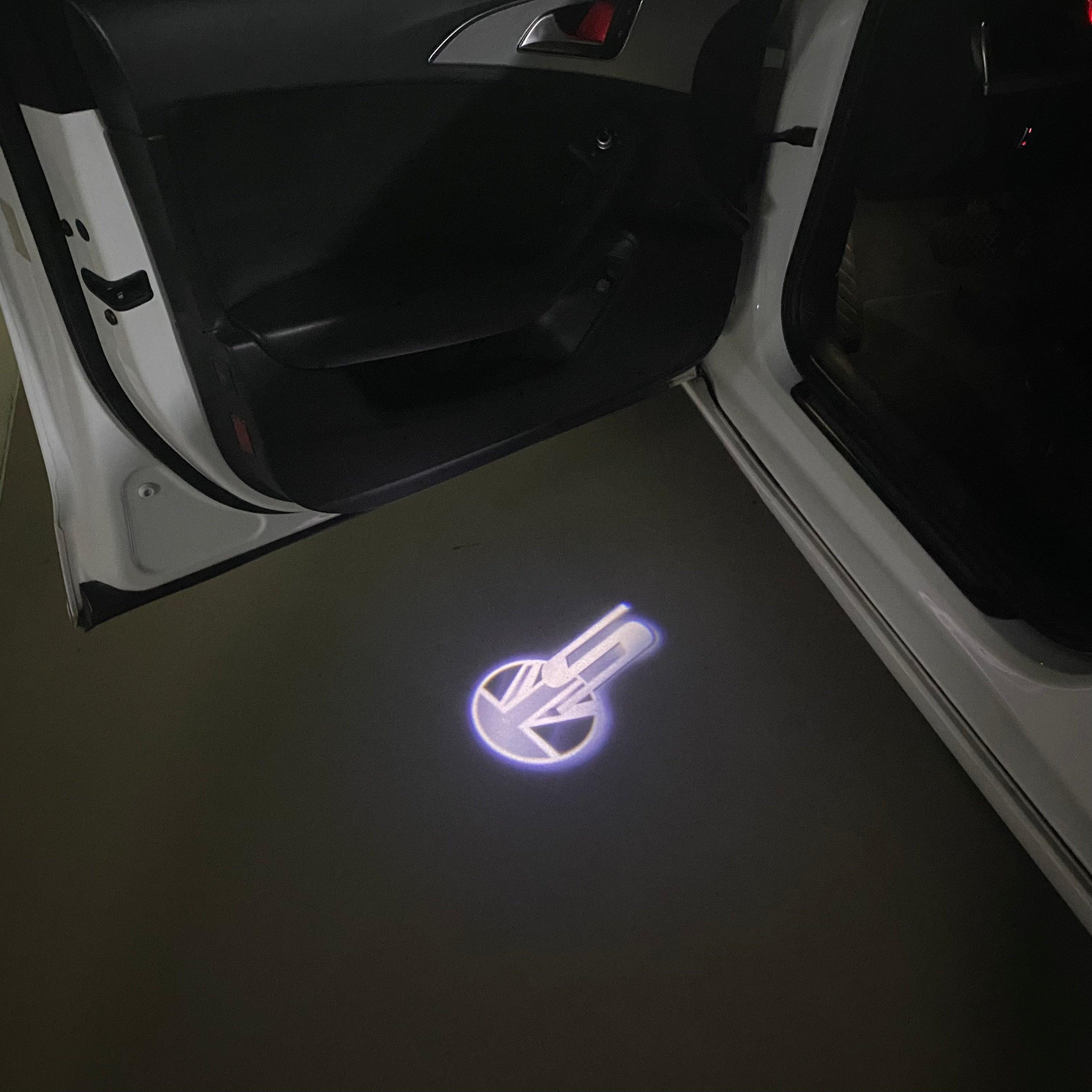 JAGUAR S LOGO PROJECROTR LIGHTS Nr.46  (quantity 1 = 1 sets/2 door lights)