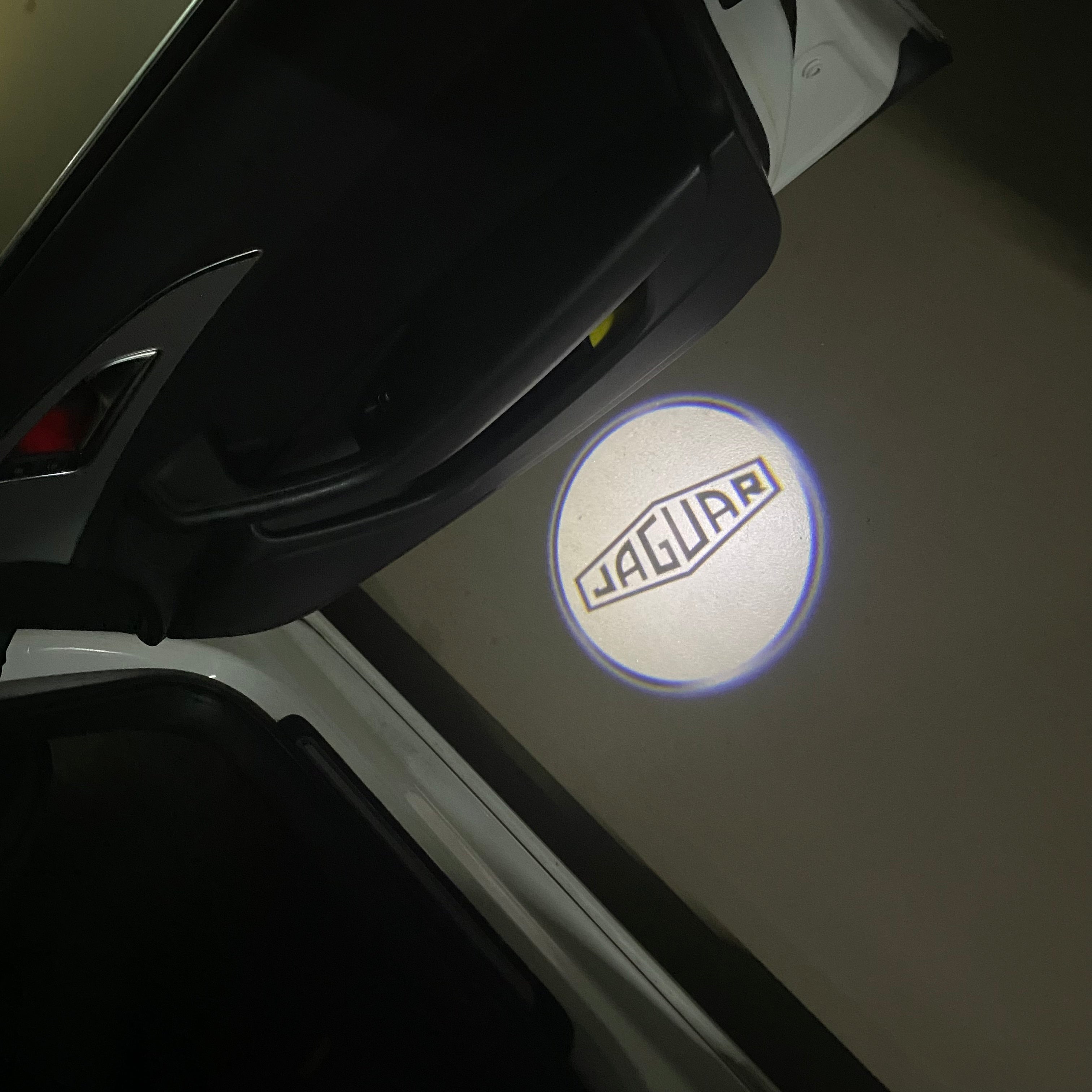 JAGUAR Original LOGO PROJECROTR LIGHTS Nr.11 (quantity 1 = 1 sets/2 door lights)