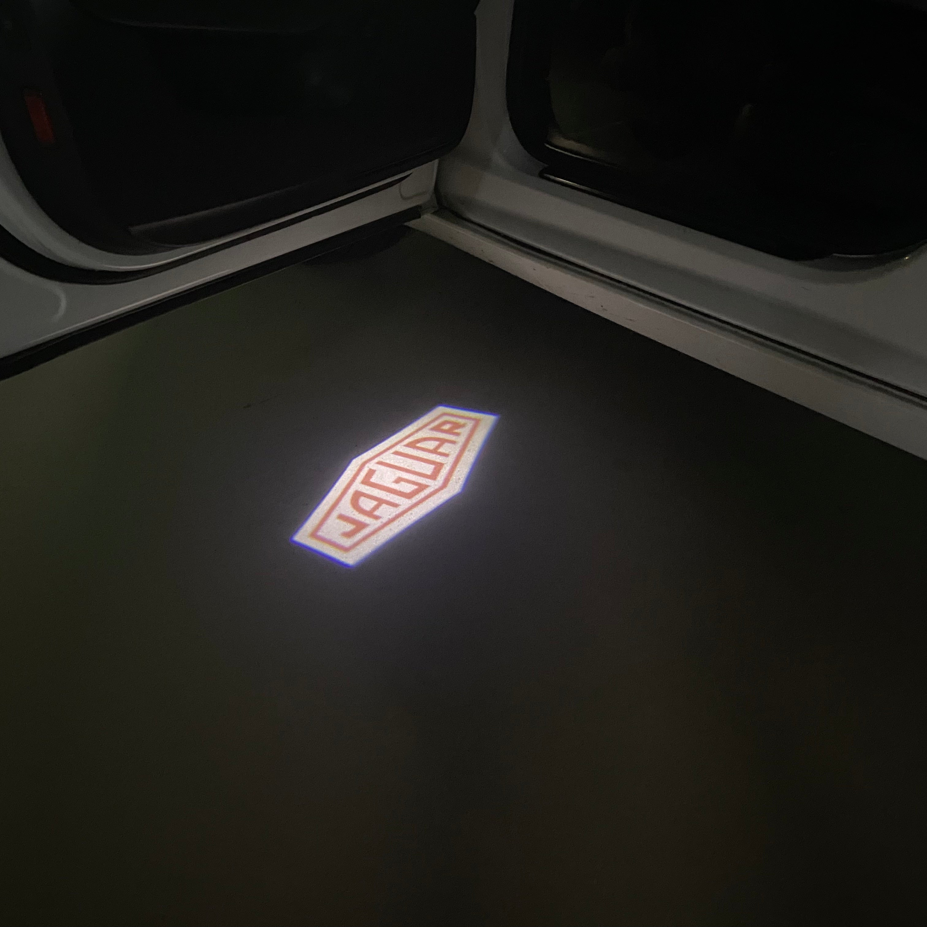 JAGUAR Red Color  LOGO PROJECROTR LIGHTS Nr.18 (quantity 1 = 1 sets/2 door lights)