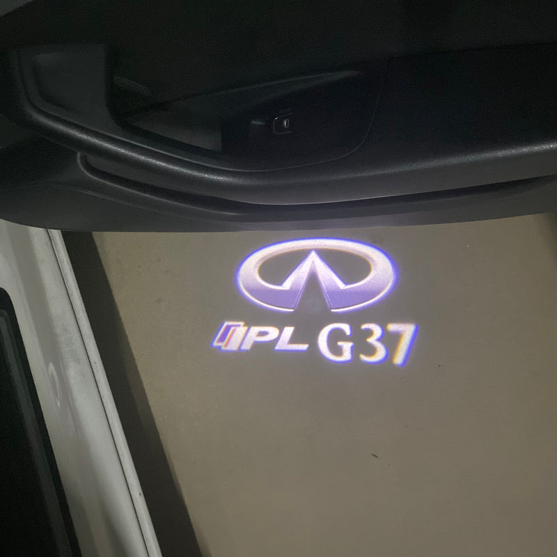 INFINITI IPL G37 LOGO PROJECROTR LIGHTS Nr.81 (Menge 1 = 1 Satz/2 Türleuchten)