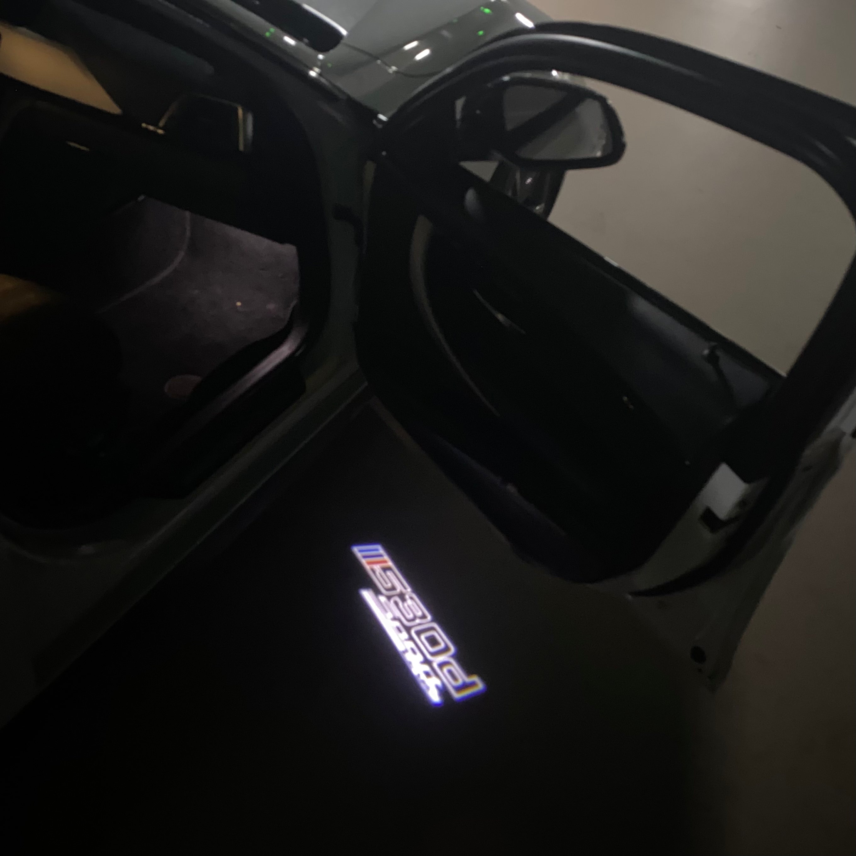 BMW 5 SERIES 530 d  LOGO PROJECTOT LIGHTS (quantity 1 = 1 sets/2 door lights)Nr.bmw00240
