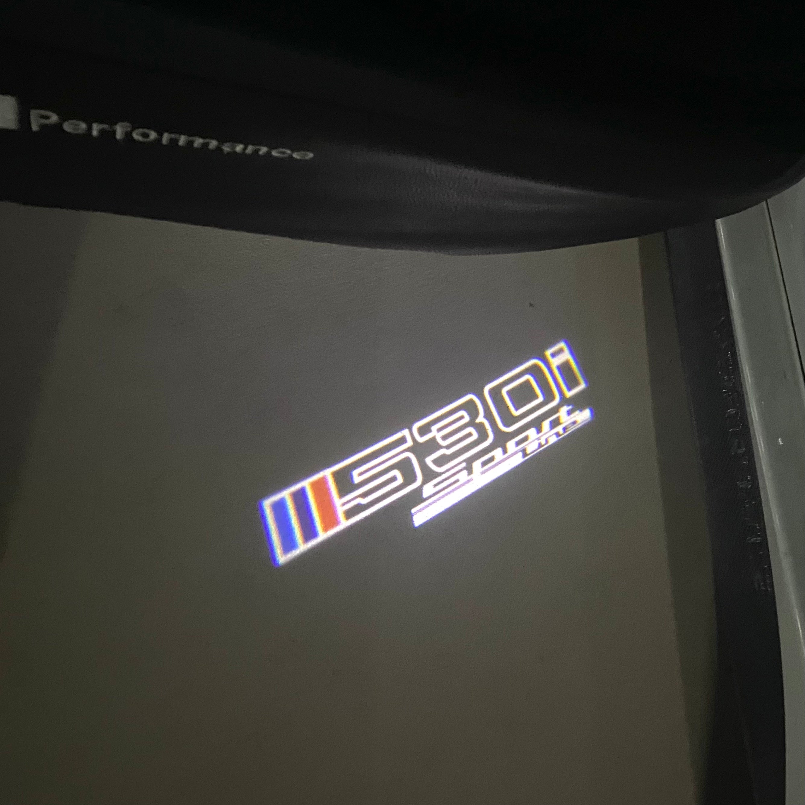 BMW 5 SERIES 530 i  LOGO PROJECTOT LIGHTS (quantity 1 = 1 sets/2 door lights)Nr.bmw00242