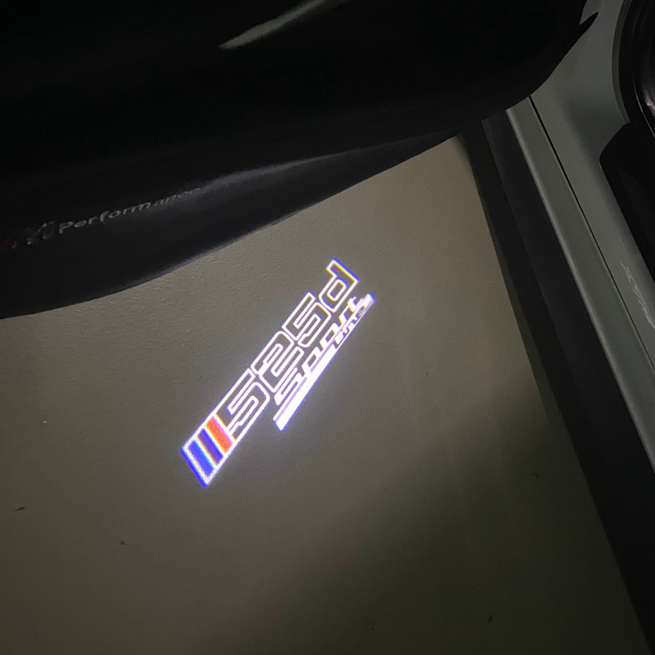 BMW  5 SERIES 525 d LOGO PROJECTOT LIGHTS (quantity 1 = 1 sets/2 door lights)Nr.bmw00233