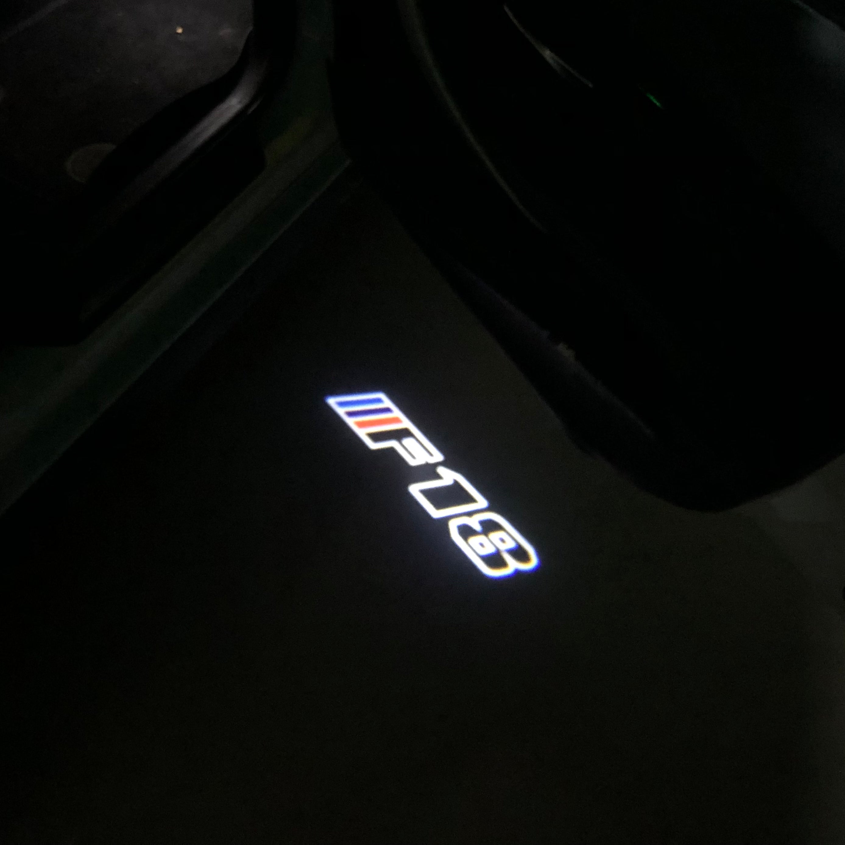 BMW 5 SERIES F18   LOGO PROJECTOT LIGHTS (quantity 1 = 1 sets/2 door lights)Nr.bmw00249
