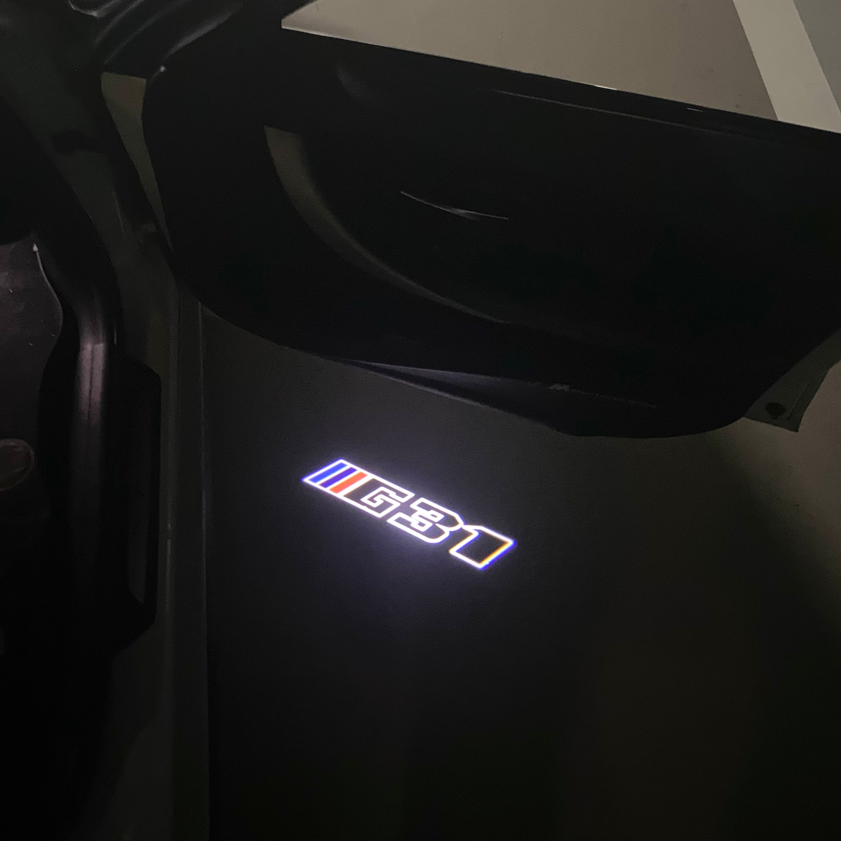 BMW  5 SERIES G31 G31   LOGO PROJECTOT LIGHTS (quantity 1 = 1 sets/2 door lights)Nr.bmw00225