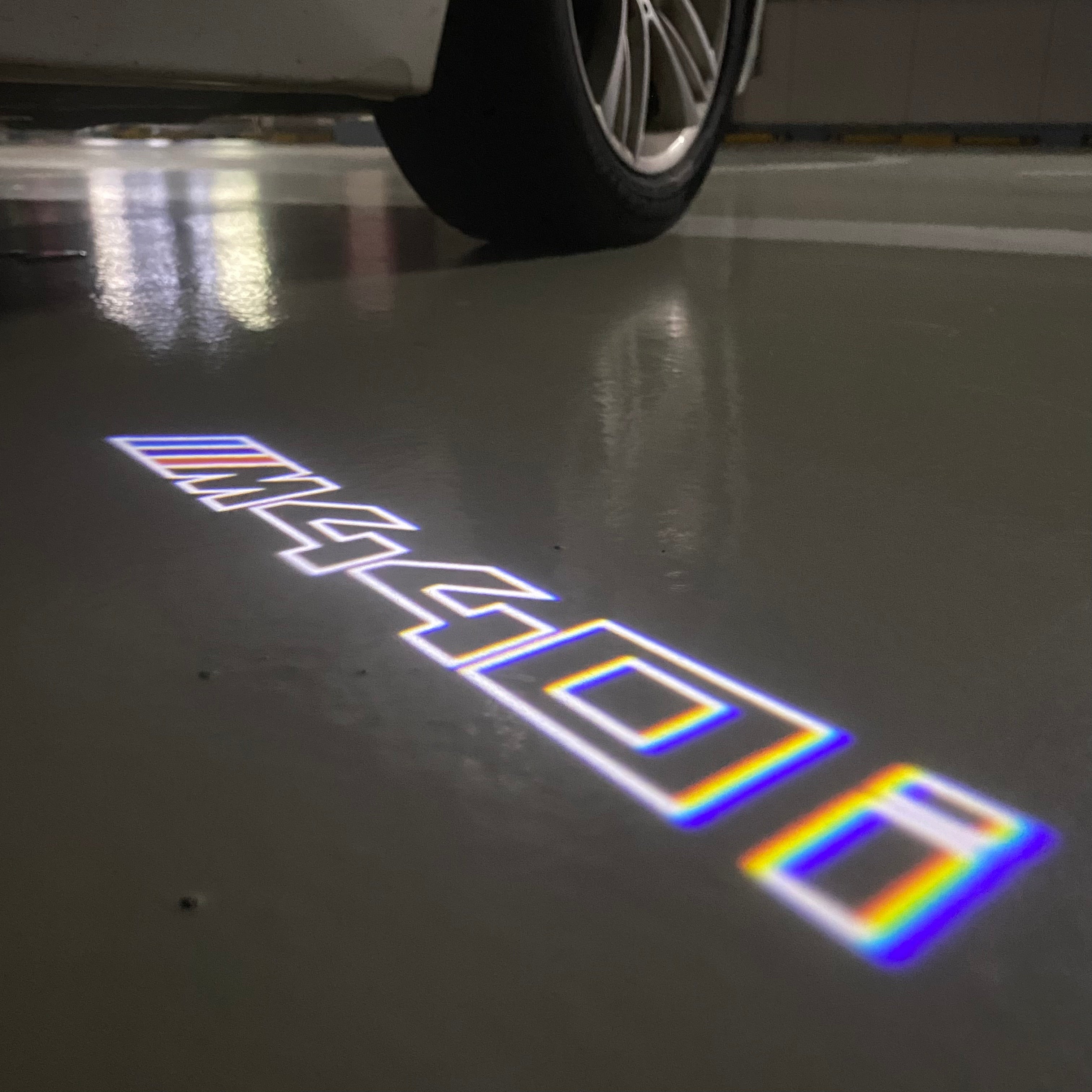 BMW 4  SERIES M440 i LOGO PROJECTOT LIGHTS (quantity 1 = 1 sets/2 door lights)Nr.bmw00186