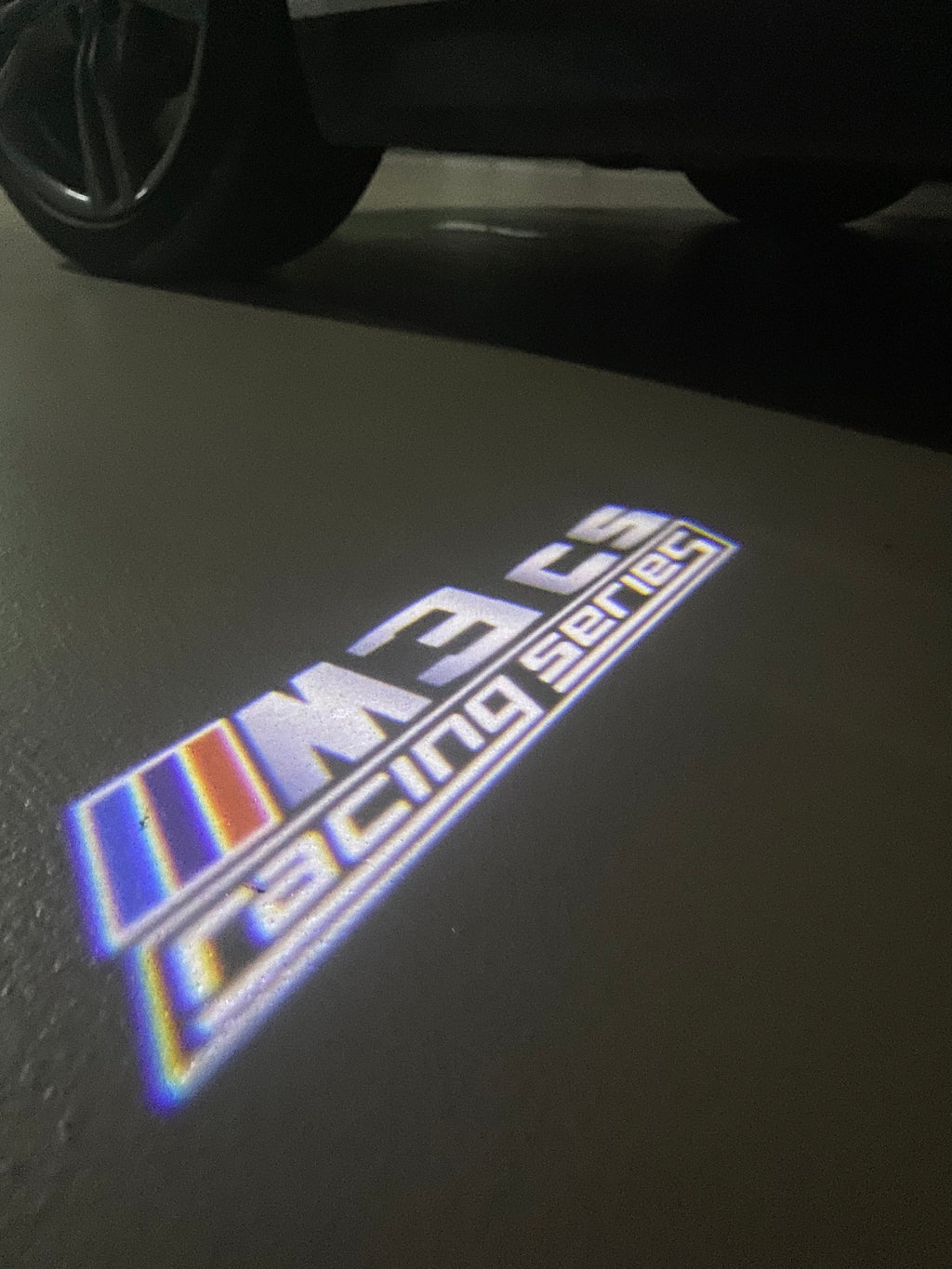 BMW 3 SERIES M3  LOGO PROJECTOT LIGHTS (quantity 1 = 1 sets/2 door lights)Nr.bmw00399