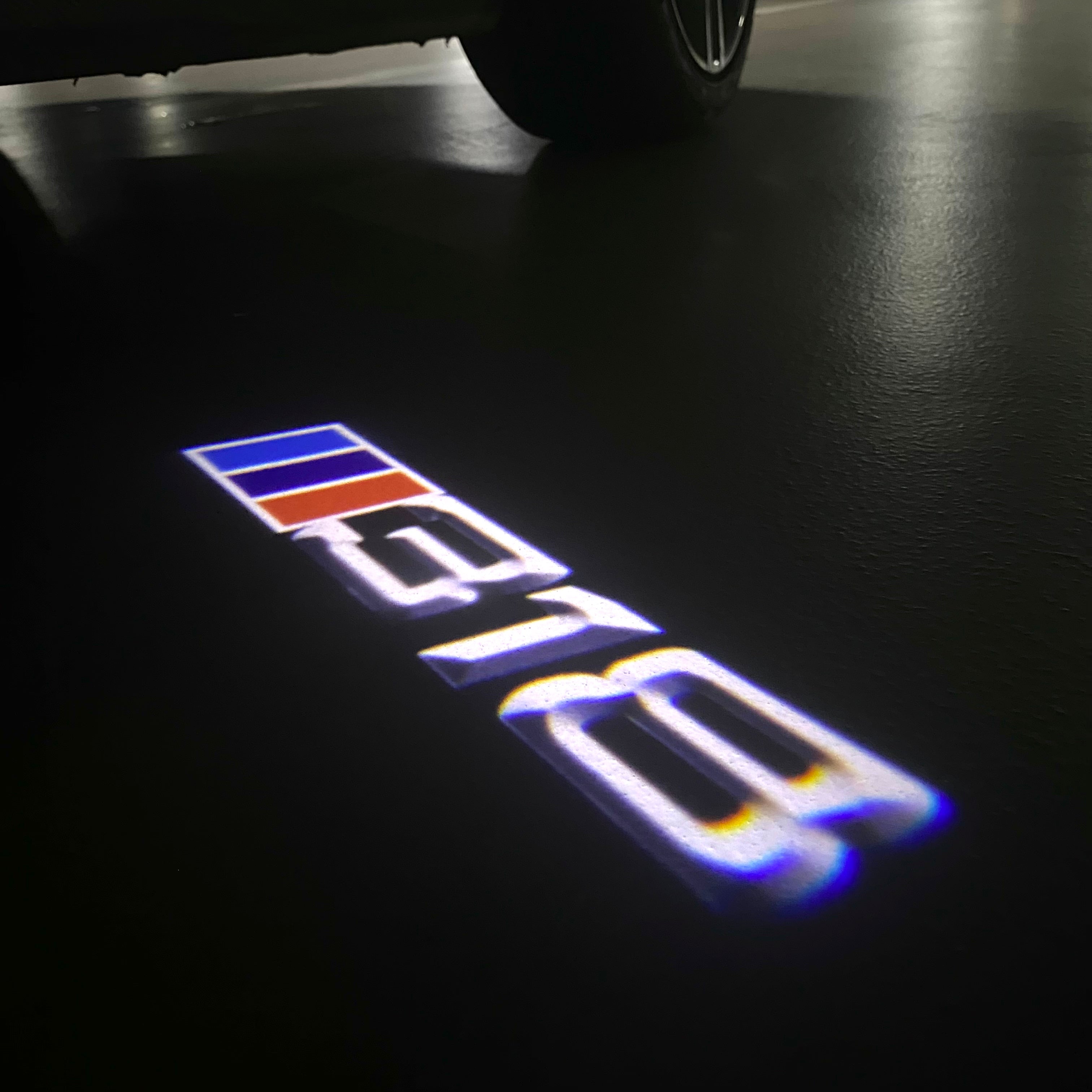 BMW 3 SERIES 318   LOGO PROJECTOT LIGHTS (quantity 1 = 1 sets/2 door lights)Nr.bmw00380