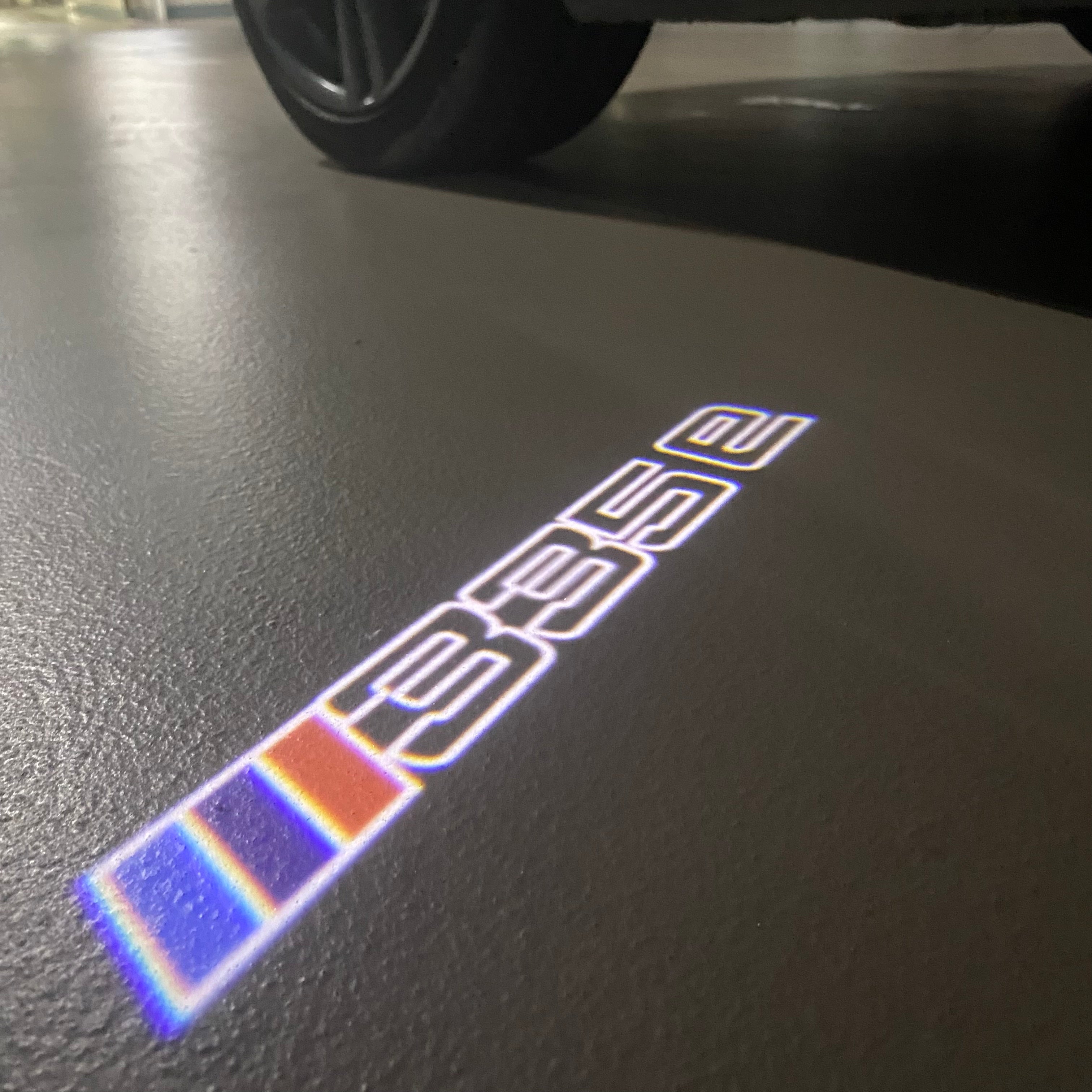BMW 3 SERIES 335e  LOGO PROJECTOT LIGHTS (quantity 1 = 1 sets/2 door lights) Nr.BMW416