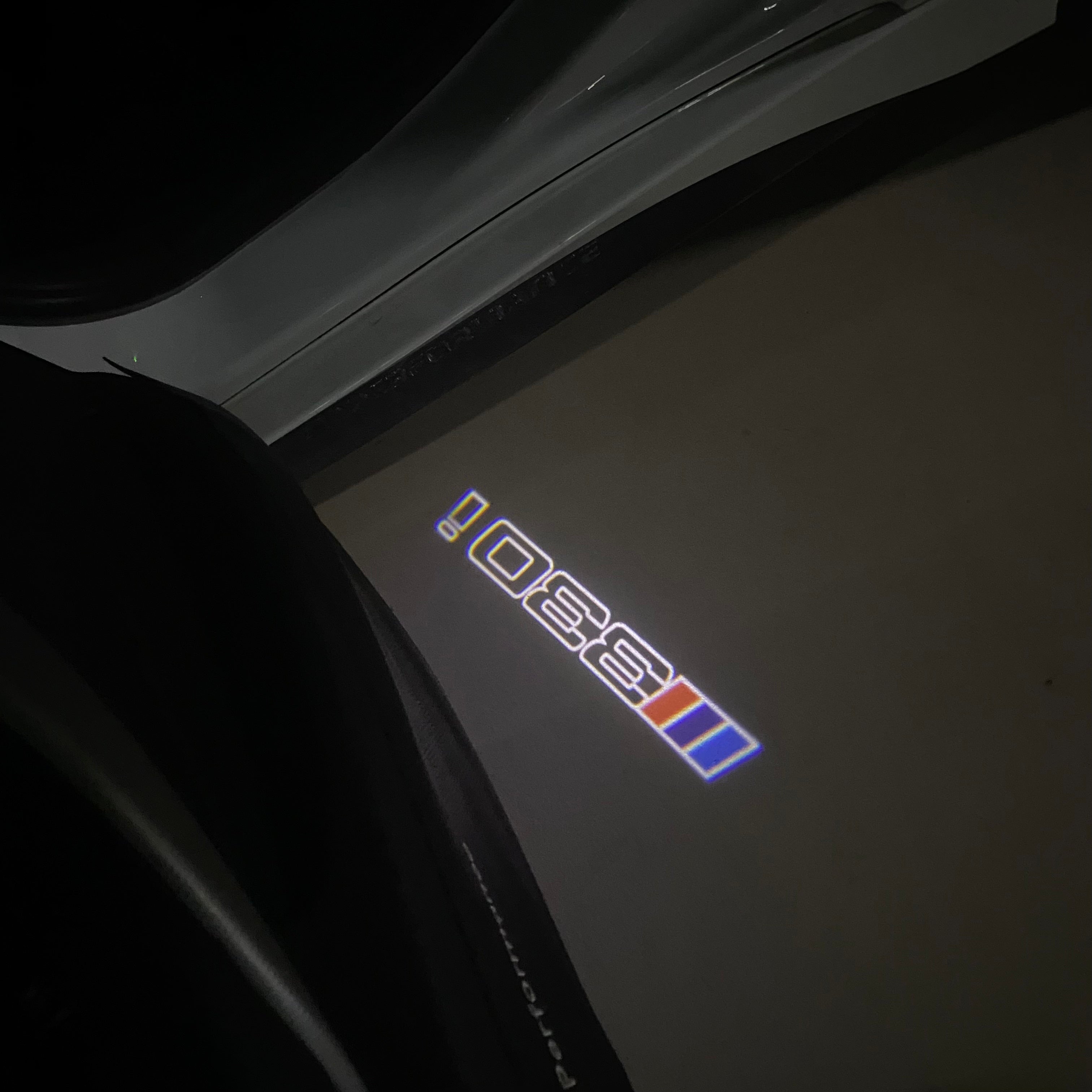 BMW 3 SERIES 330 i LOGO PROJECTOT LIGHTS (quantity 1 = 1 sets/2 door lights) Nr.BMW411