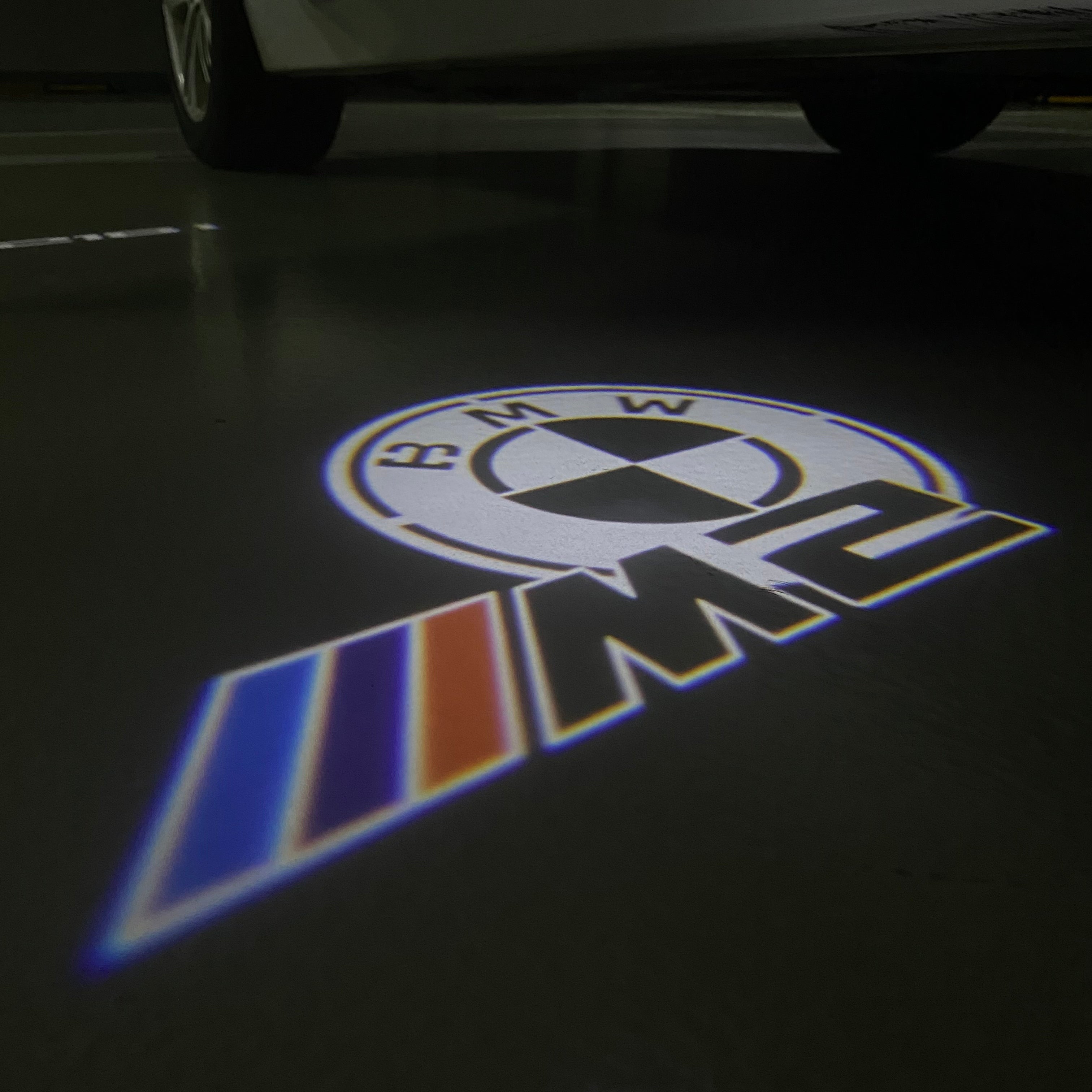 BMW 2 SERIES M2   LOGO PROJECTOT LIGHTS (quantity 1 = 1 sets/2 door lights)Nr.bmw00215