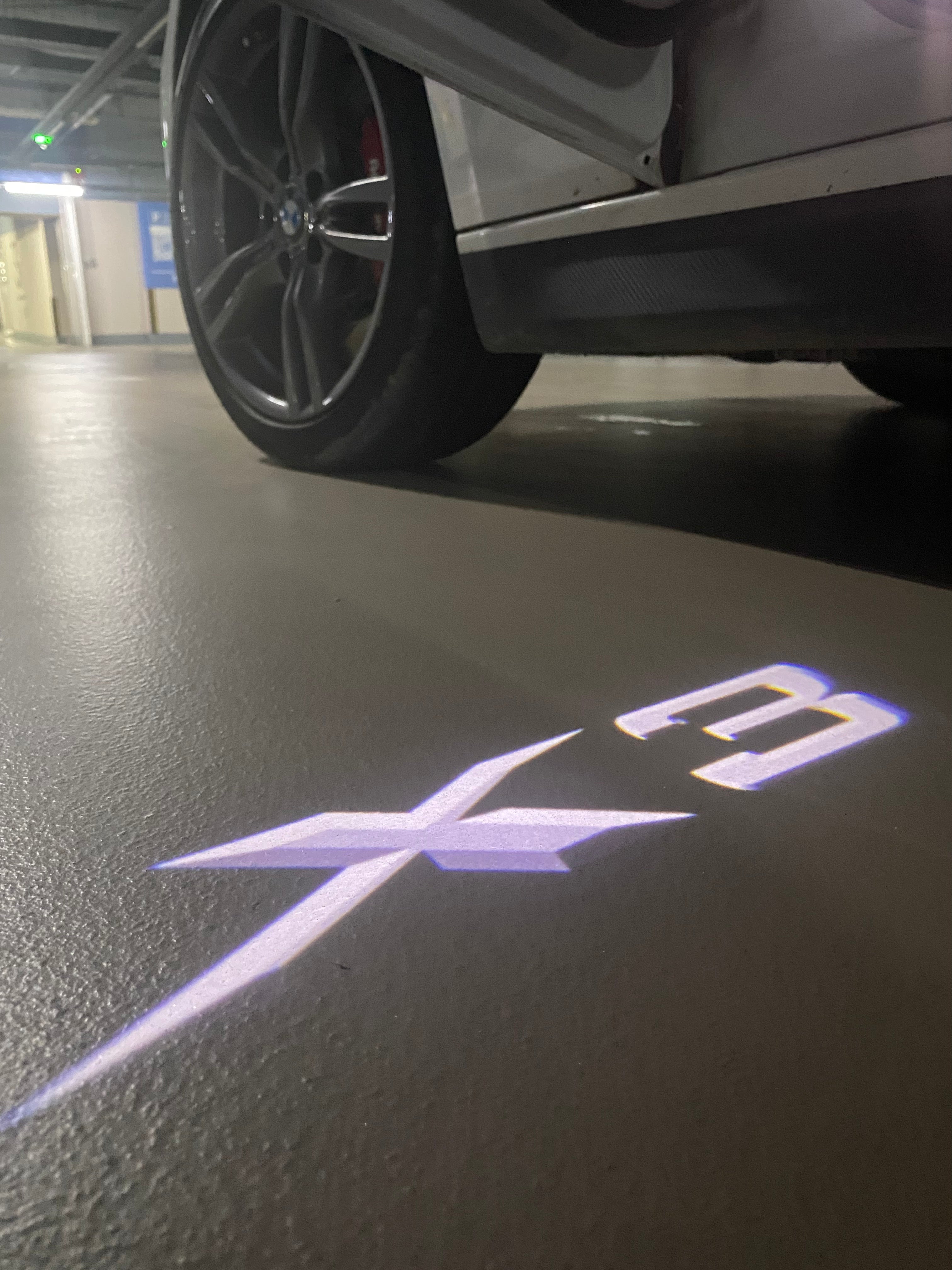 BMW X3  LOGO PROJECTOT LIGHTS (quantity 1 = 1 sets/2 door lights)Nr.bmw0062