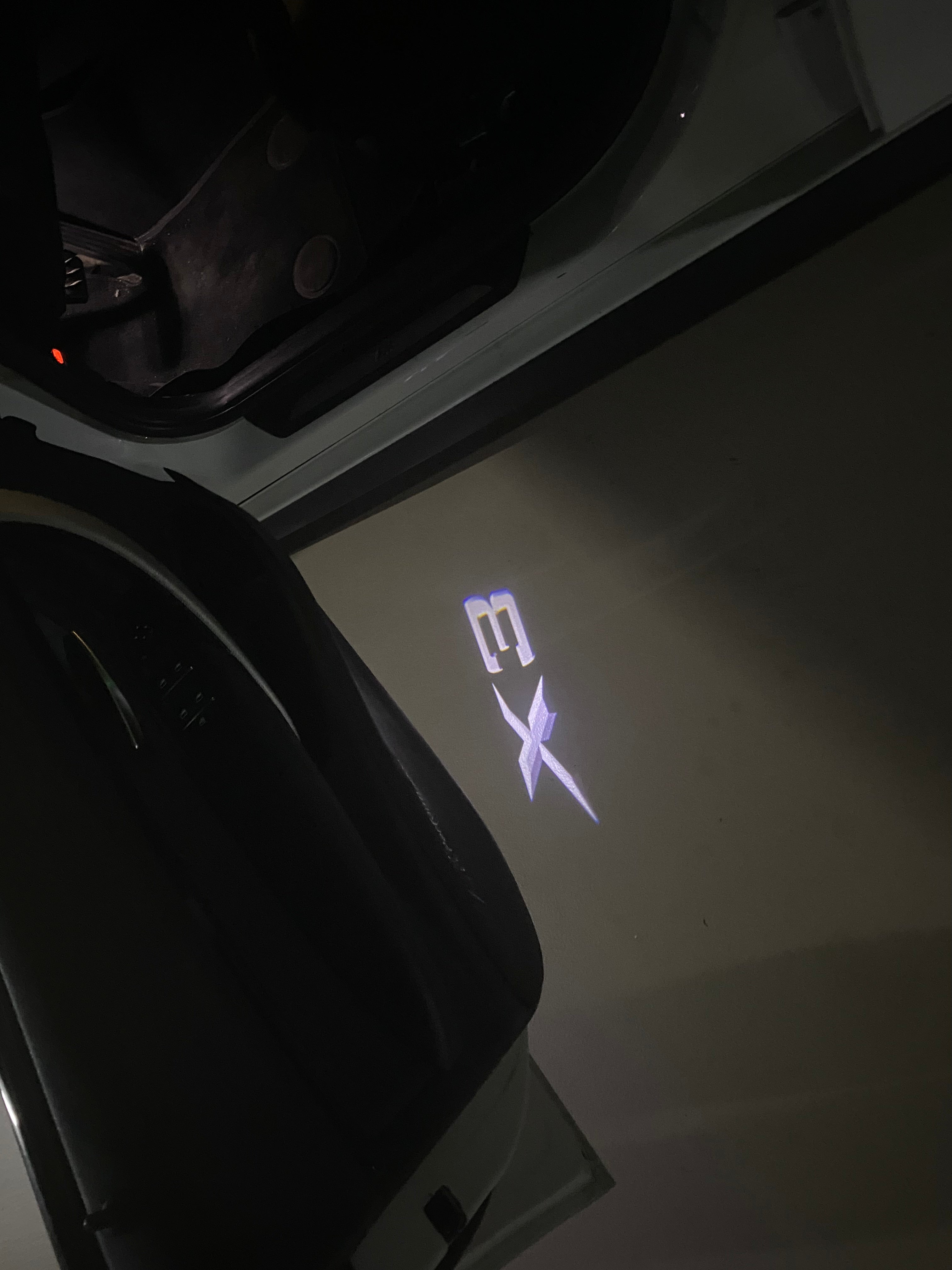 BMW X3  LOGO PROJECTOT LIGHTS (quantity 1 = 1 sets/2 door lights)Nr.bmw0062