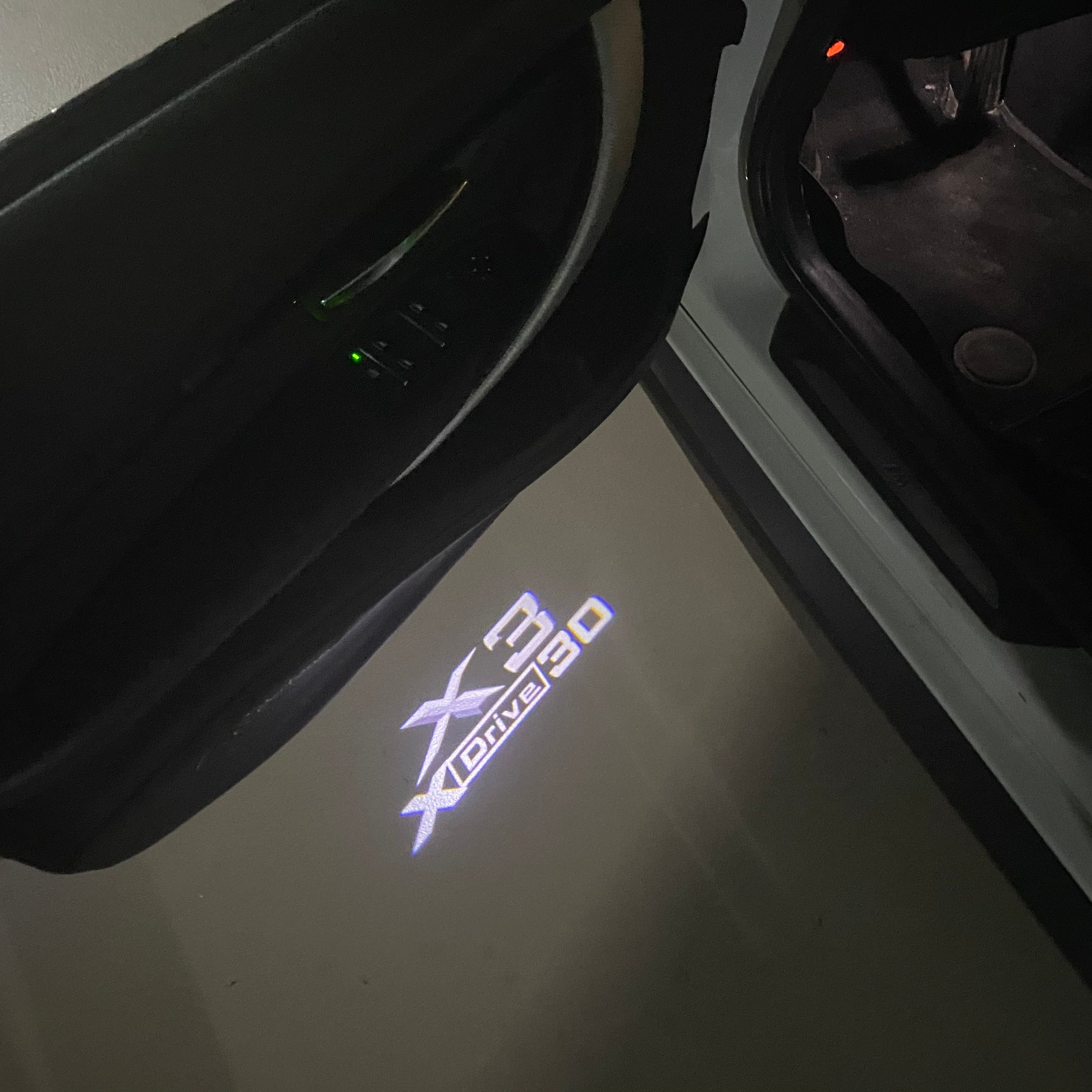 BMW X3 X Drive 30 LOGO PROJECTOT LIGHTS (quantity 1 = 1 sets/2 door lights)Nr.bmw0053