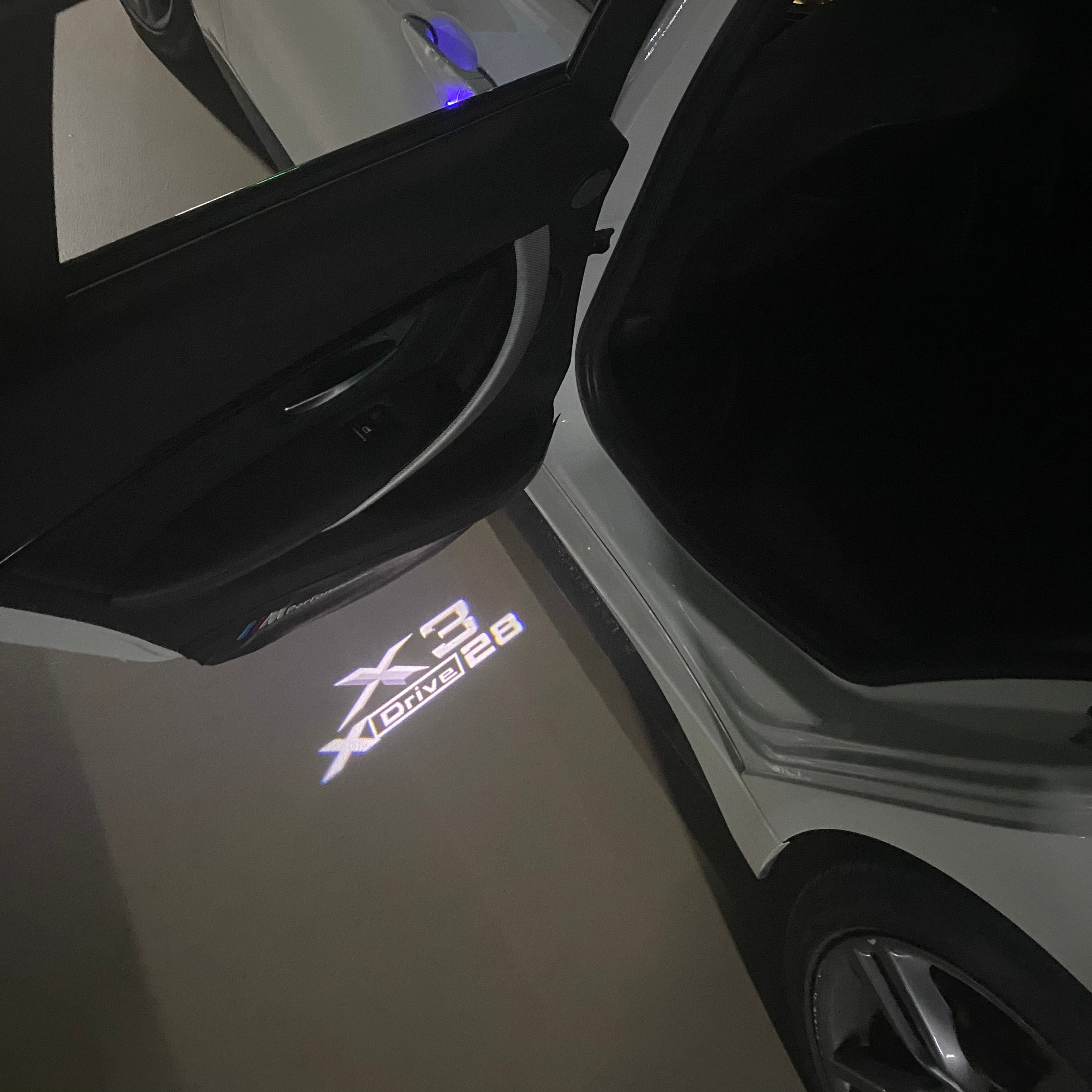 BMW  X3 X drive 28  LOGO PROJECTOT LIGHTS (quantity 1 = 1 sets/2 door lights)Nr.bmw0054