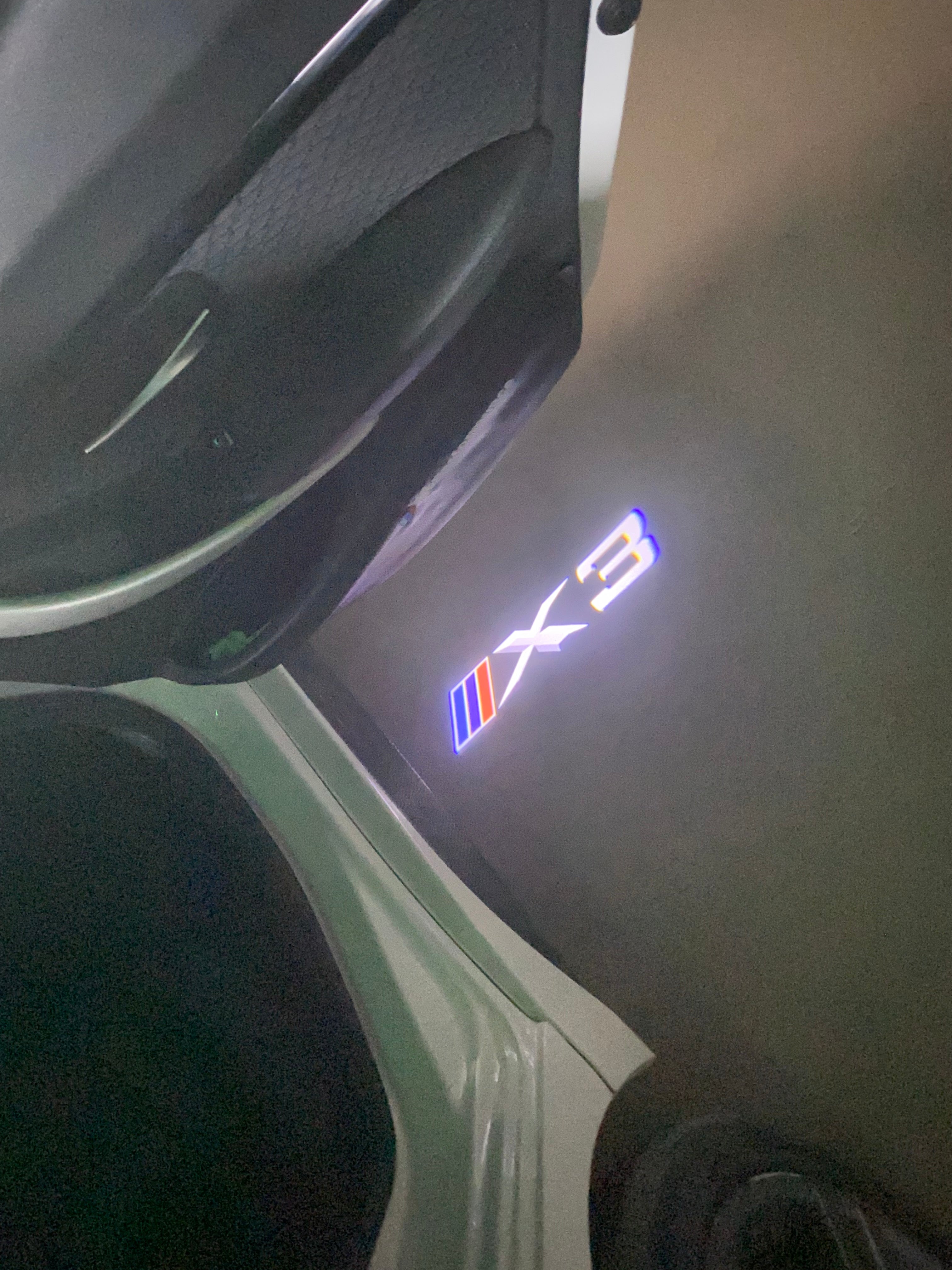 BMW X3  LOGO PROJECTOT LIGHTS (quantity 1 = 1 sets/2 door lights)Nr.bmw0050