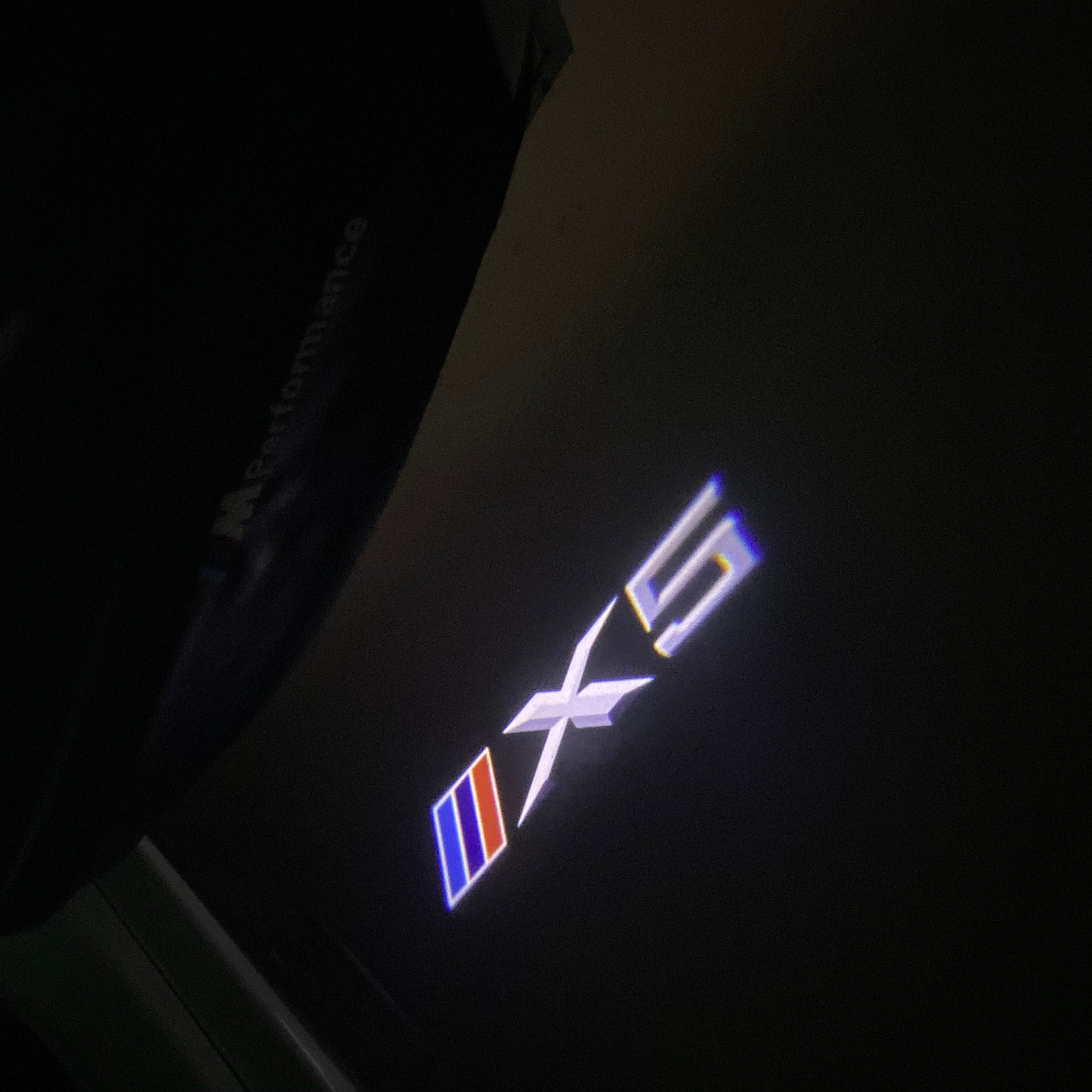 BMW X5  LOGO PROJECTOT LIGHTS (quantity 1 = 1 sets/2 door lights)Nr.bmw00110