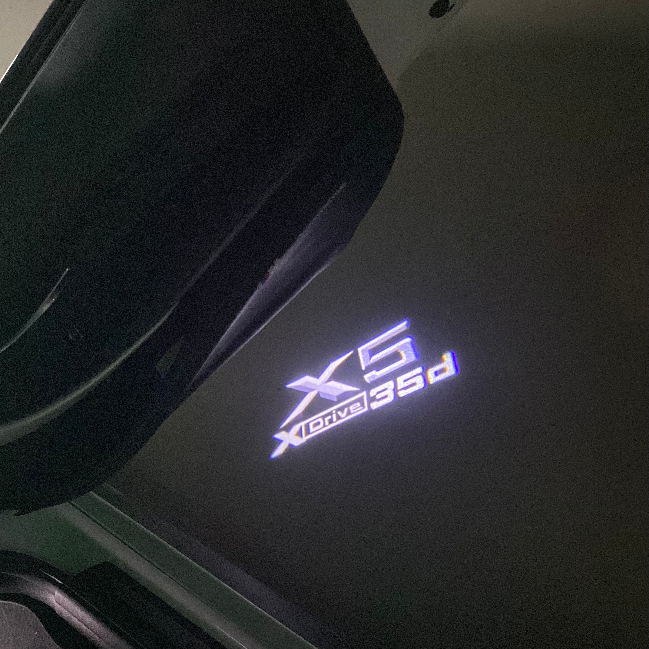 BMW X5 XDrive 35d  LOGO PROJECTOT LIGHTS (quantity 1 = 1 sets/2 door lights)Nr.bmw00113