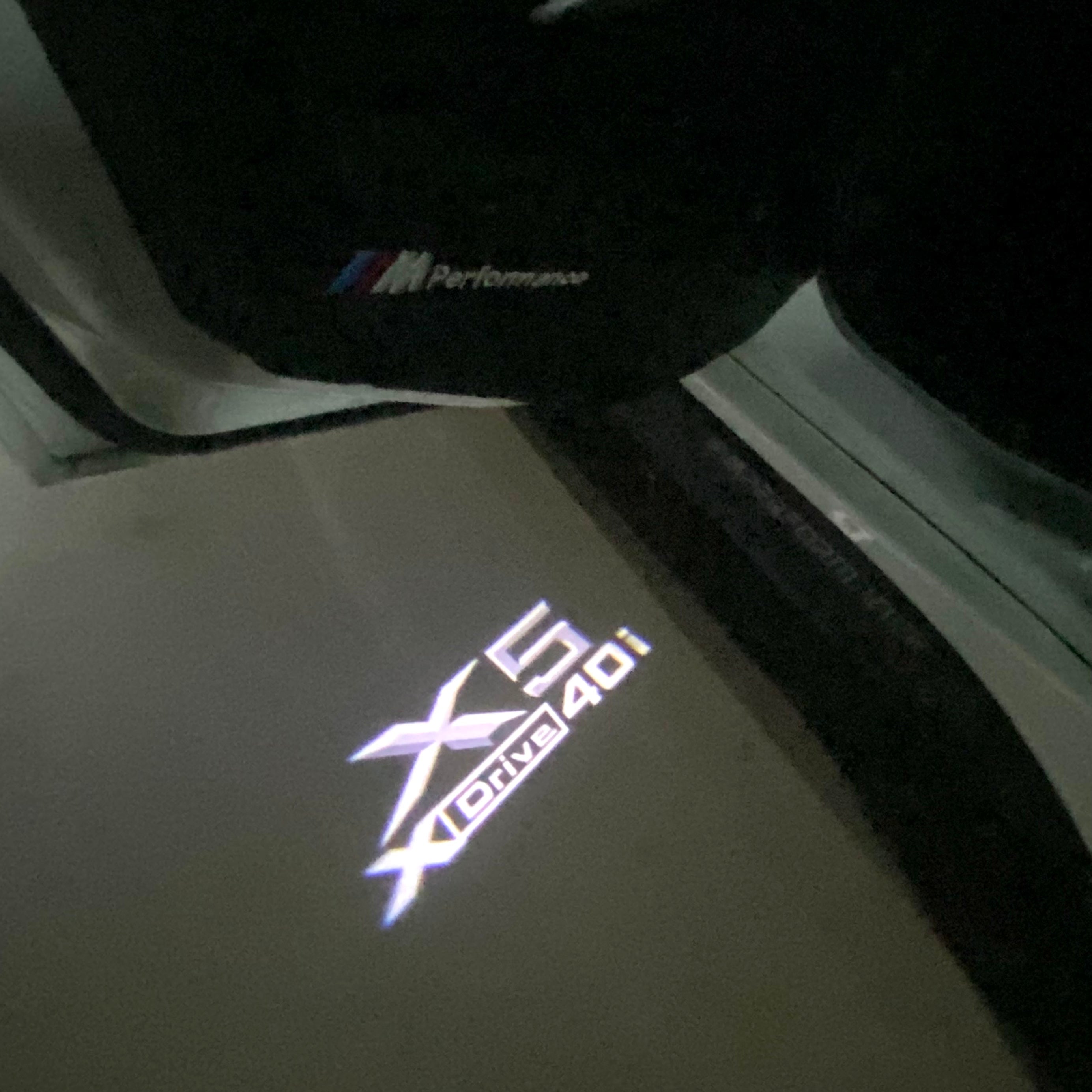 BMW X5 Xdrive 40i LOGO PROJECTOT LIGHTS (quantity 1 = 1 sets/2 door lights)Nr.bmw00118