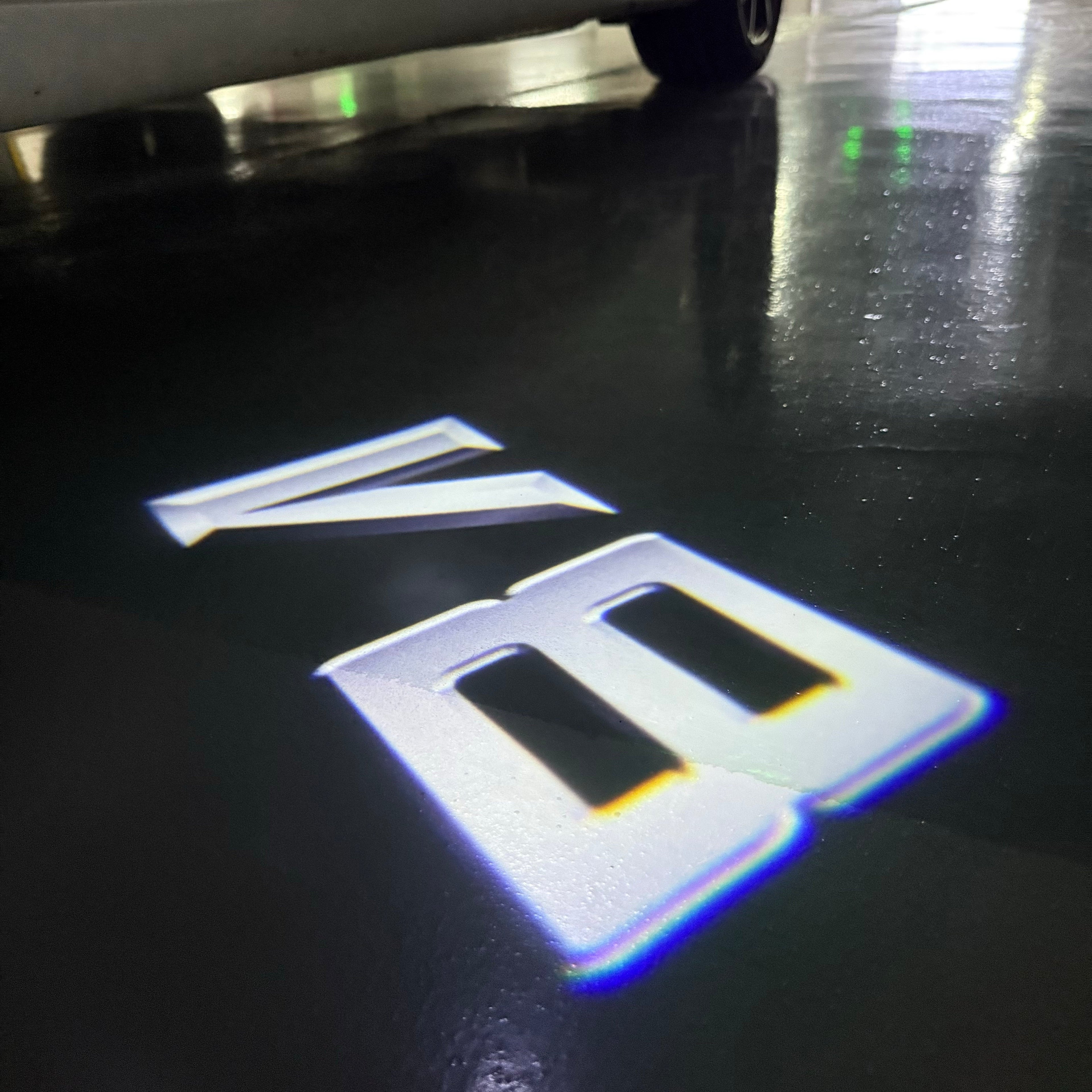 BMW V8  LOGO PROJECTOT LIGHTS (quantity 1 = 1 sets/2 door lights)Nr.bmw0090