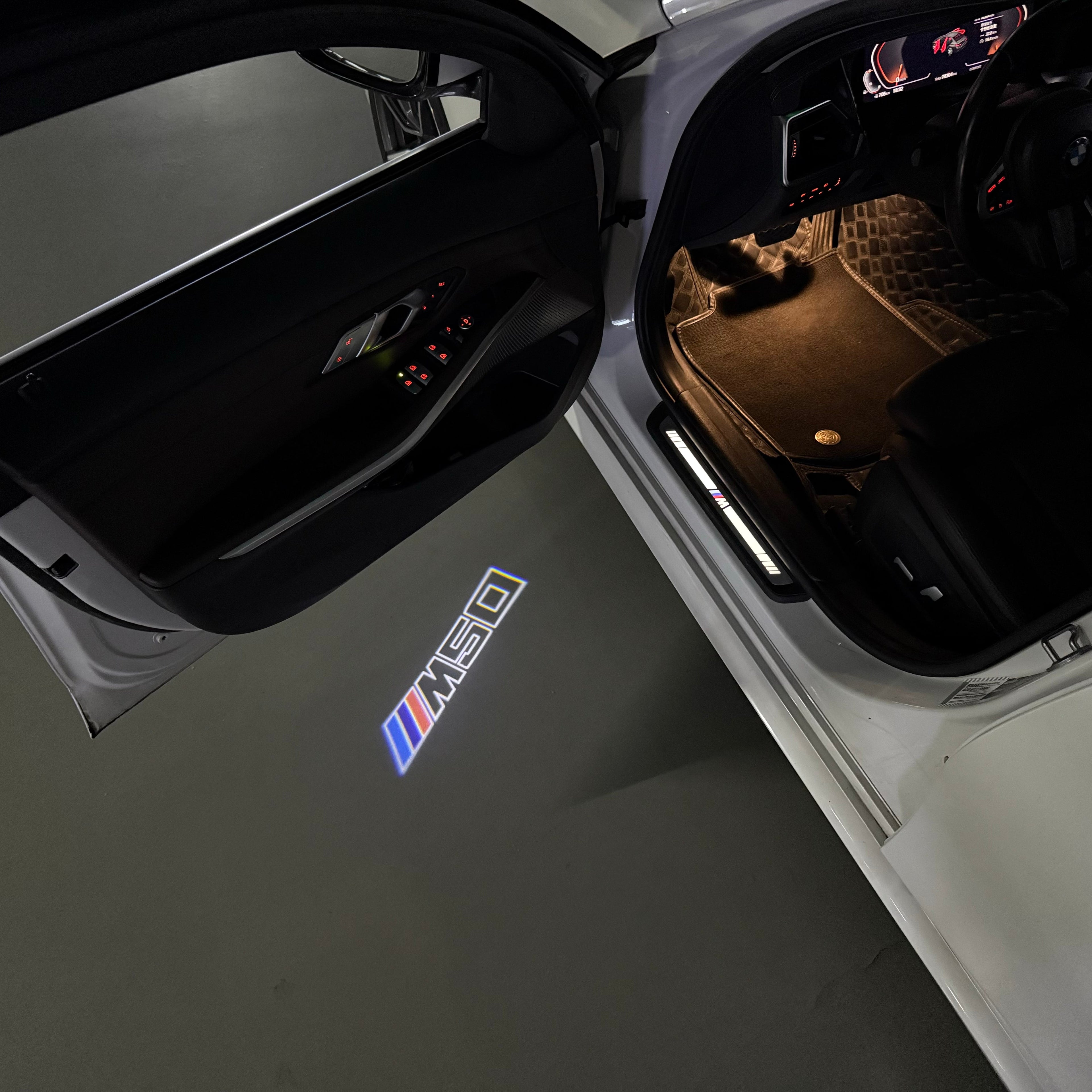 BMW  i4 M50 LOGO PROJECTOT LIGHTS (quantity 1 = 1 sets/2 door lights)Nr.bmw00293