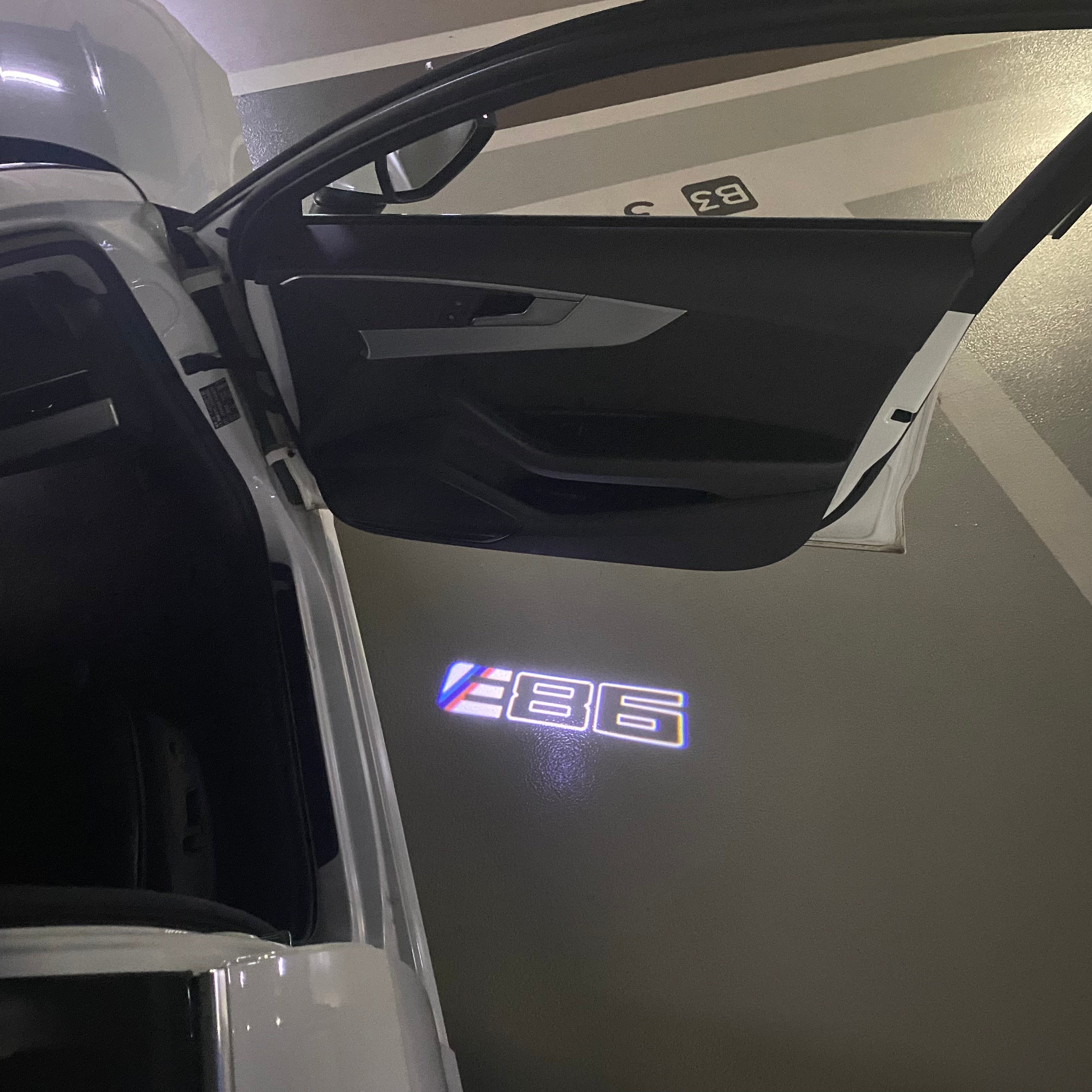 BMW X6 / X6M  E86  LOGO PROJECTOT LIGHTS (quantity 1 = 1 sets/2 door lights)Nr.bmw00138