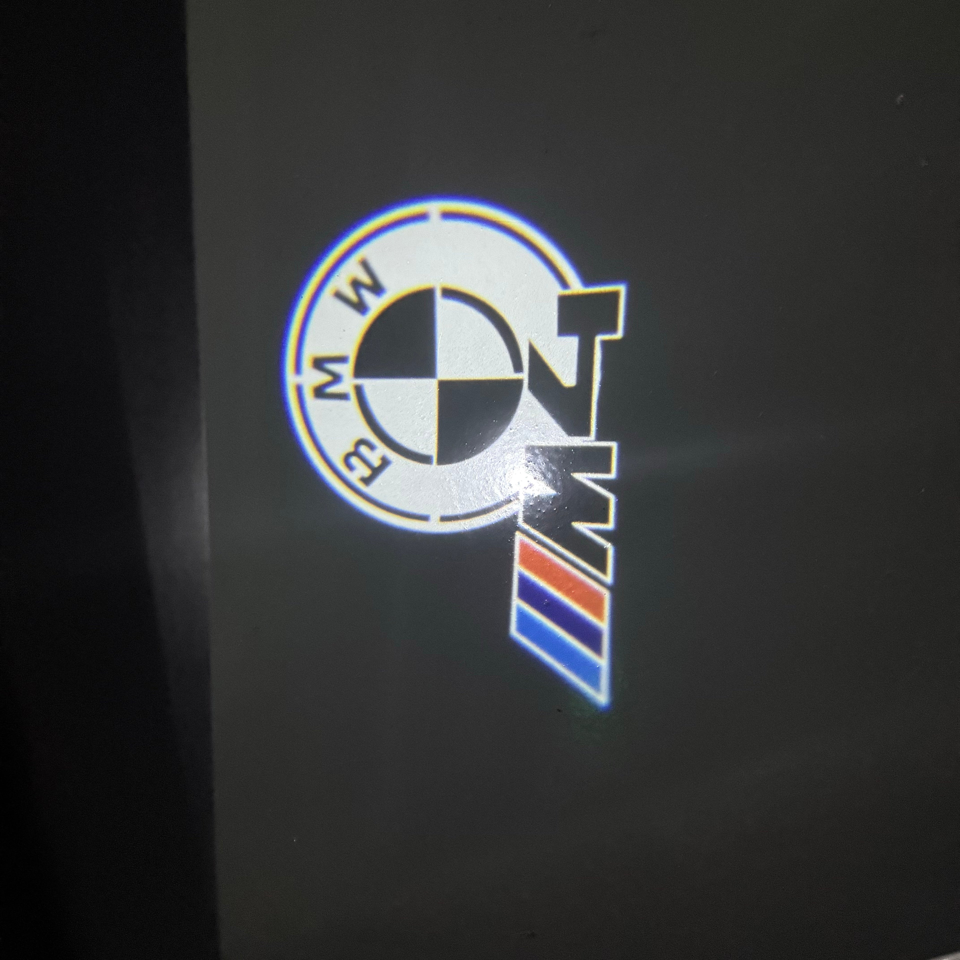 BMW 4  SERIES M4  LOGO PROJECTOT LIGHTS (quantity 1 = 1 sets/2 door lights) Nr.bmw408