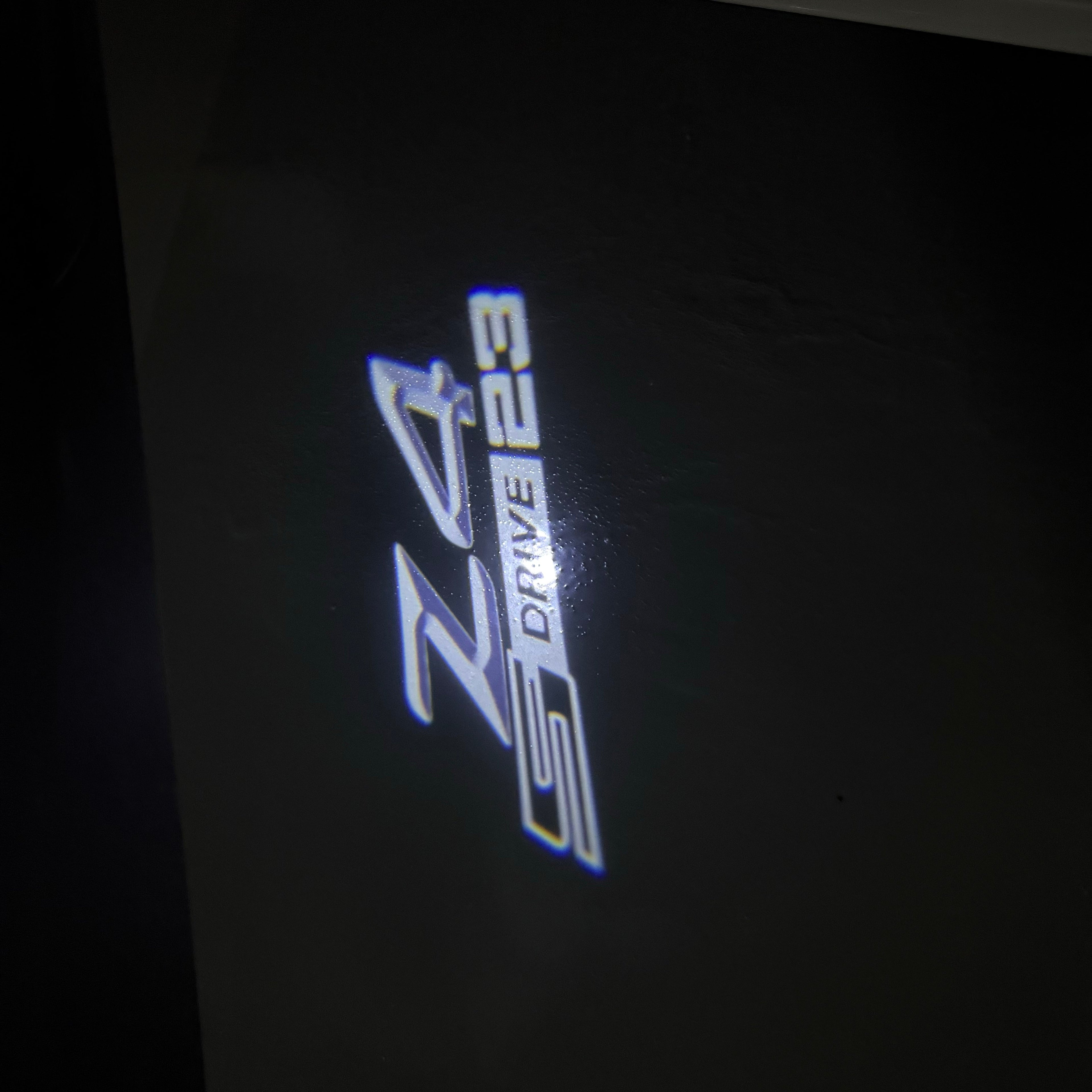 BMW   Z4 S drive LOGO PROJECTOT LIGHTS (quantity 1 = 1 sets/2 door lights)Nr.bmw00145