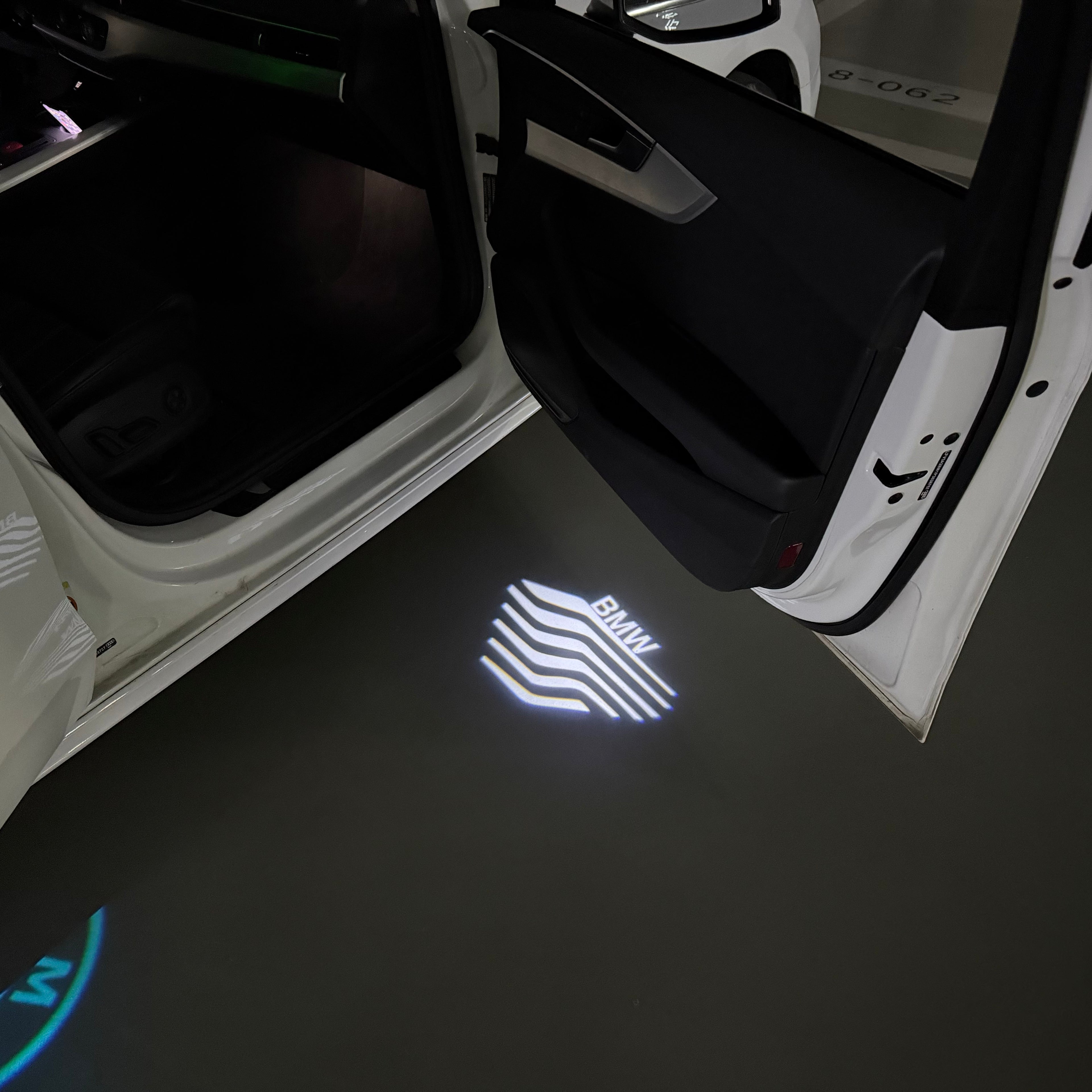 BMW  Original  LOGO PROJECTOT LIGHTS Nr.6001G2