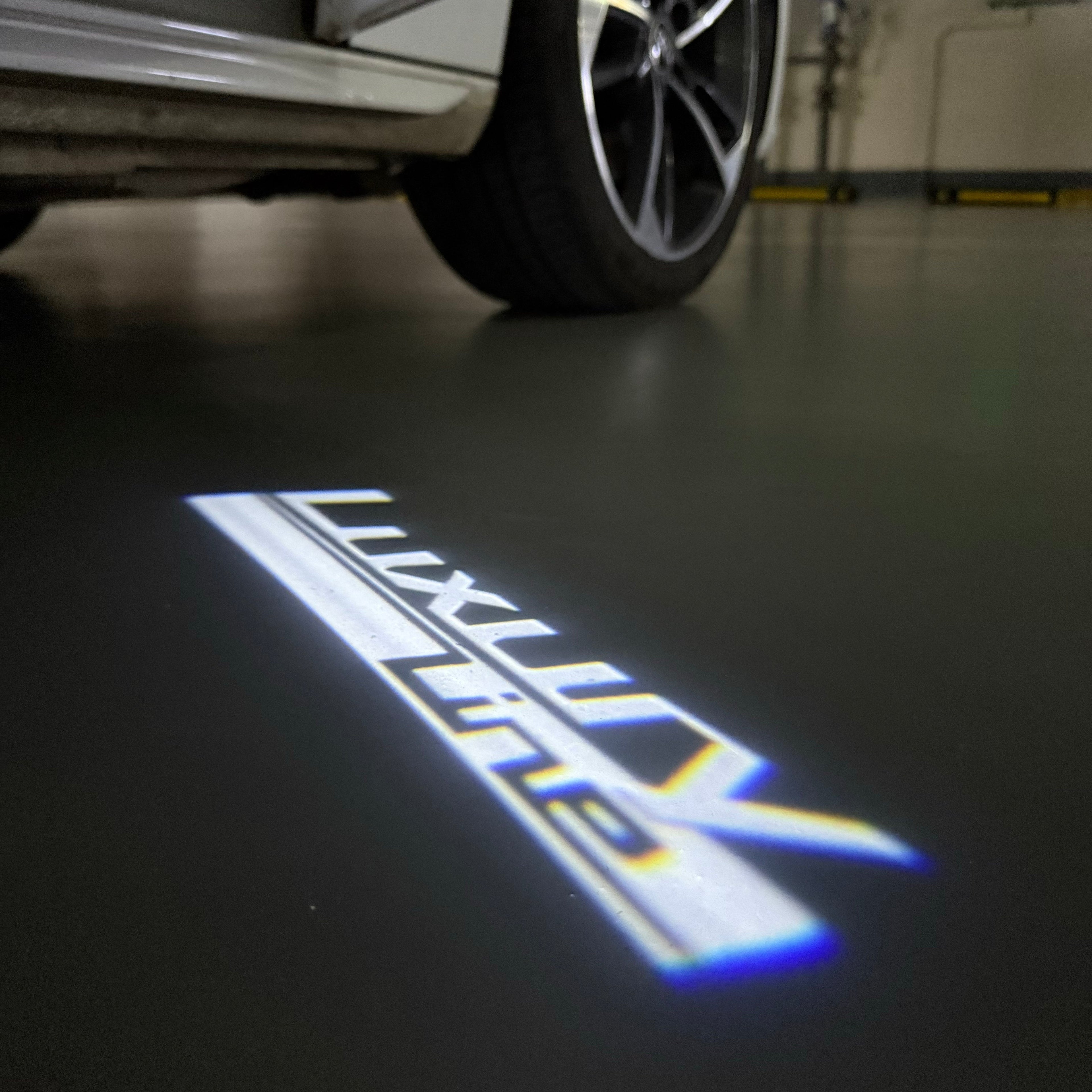 BMW  LUXURY LOGO PROJECTOT LIGHTS (quantity 1 = 1 sets/2 door lights)Nr.bmw00103