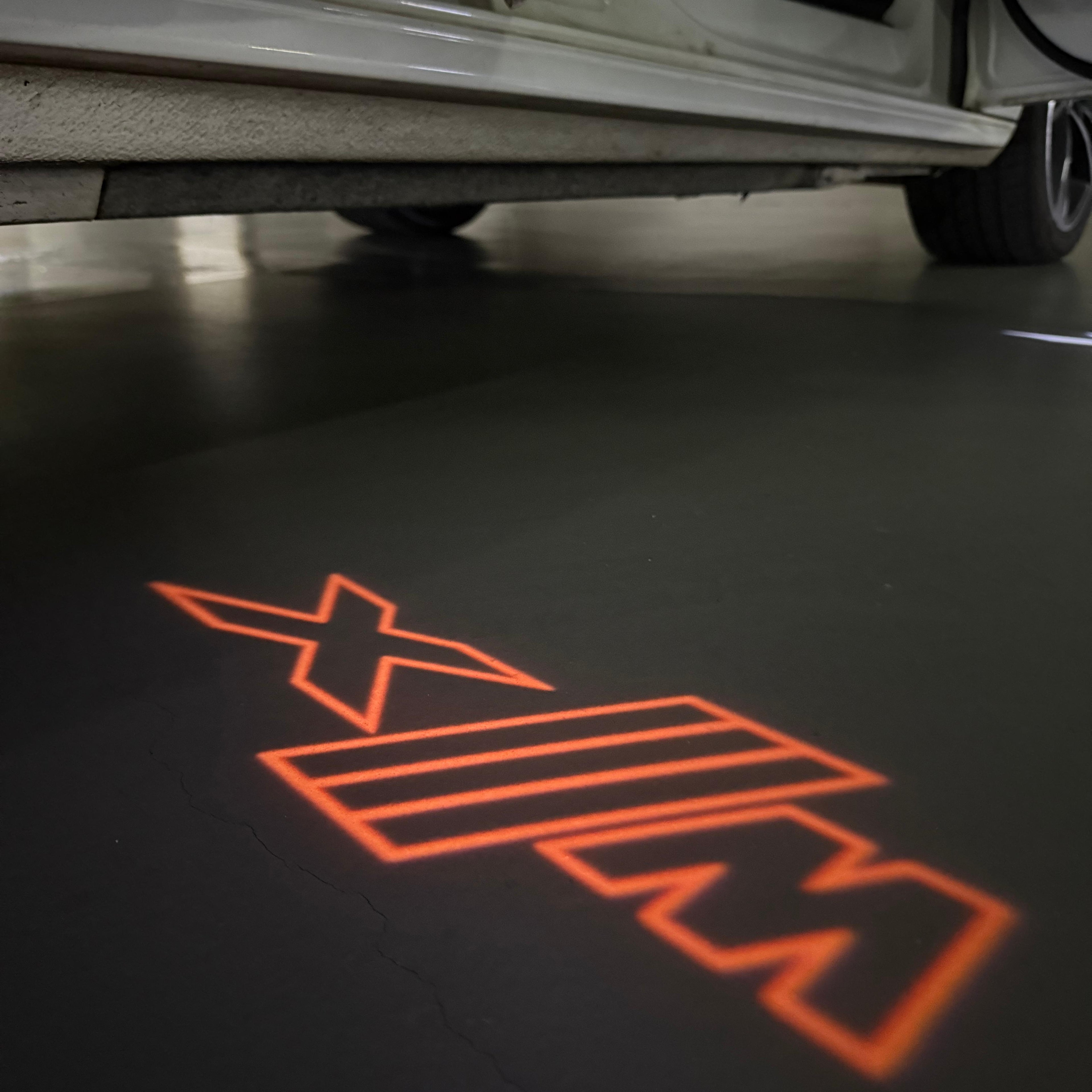 BMW  XM LOGO PROJECTOT LIGHTS Nr.600x97