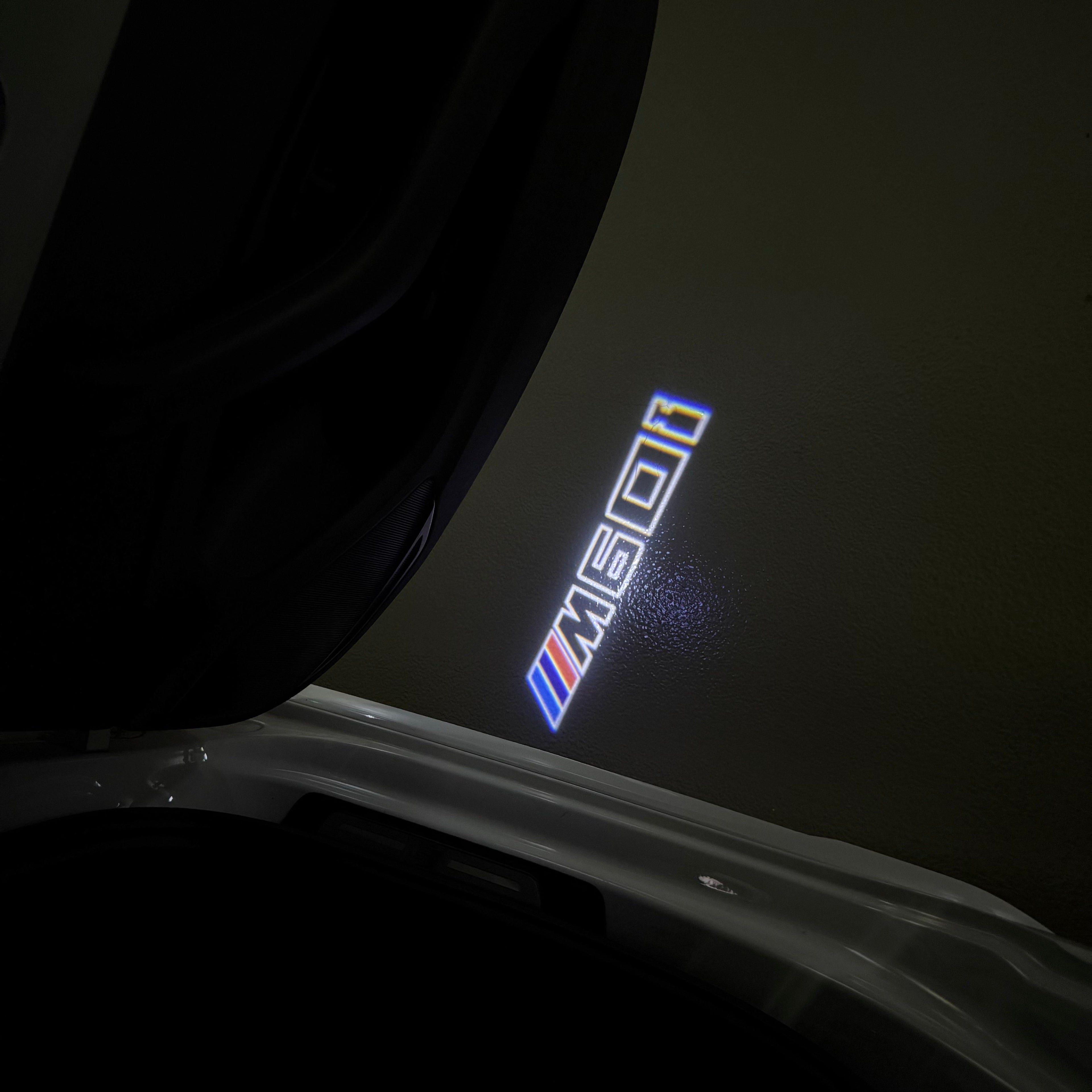BMW  X7 / X7M M60I LOGO PROJECTOT LIGHTS (quantity 1 = 1 sets/2 door lights)Nr.bmw00168