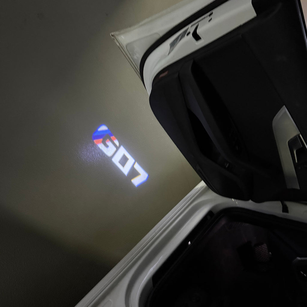 BMW X7 / X7M G07   LOGO PROJECTOT LIGHTS (quantity 1 = 1 sets/2 door lights)Nr.bmw00171