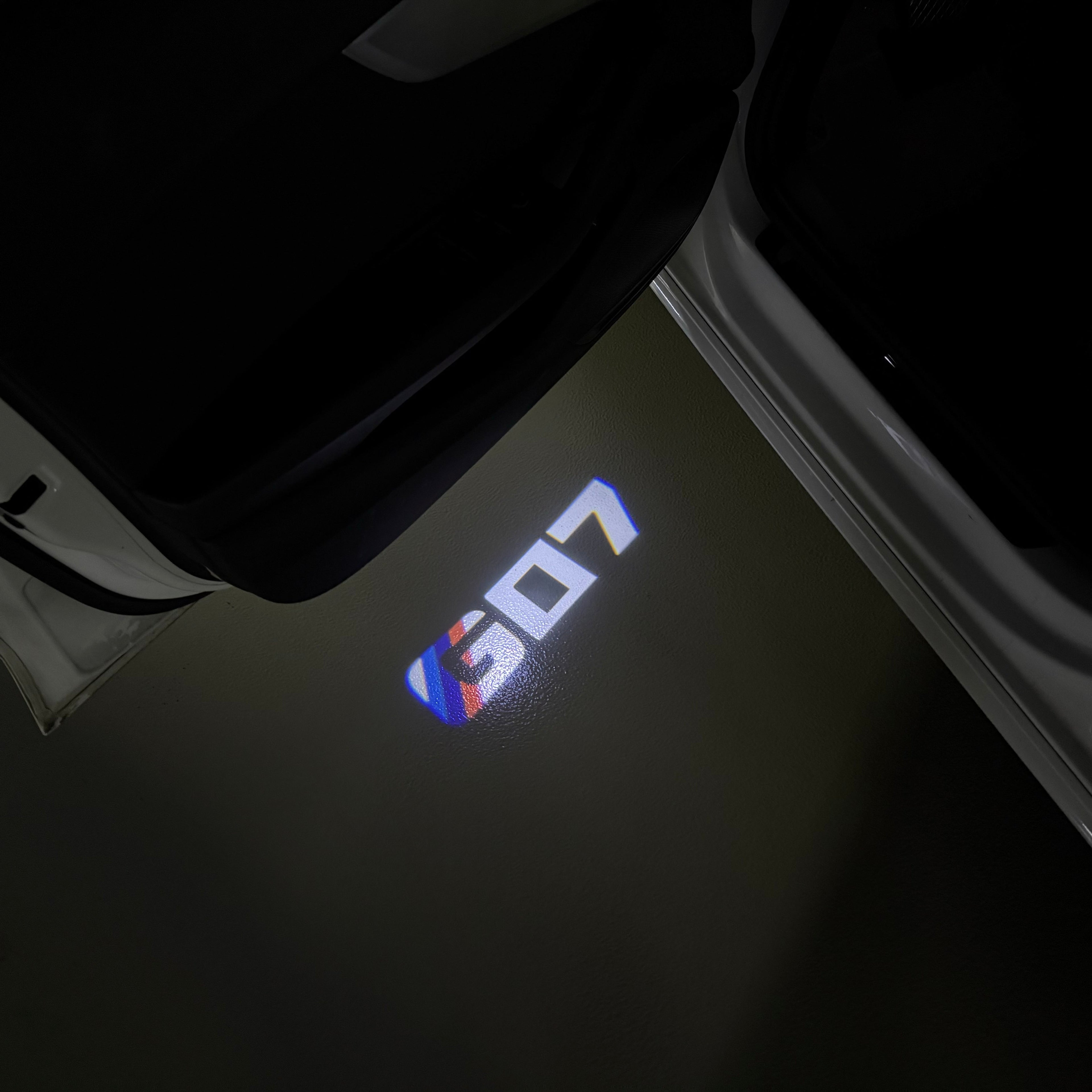 BMW X7 / X7M G07   LOGO PROJECTOT LIGHTS (quantity 1 = 1 sets/2 door lights)Nr.bmw00171