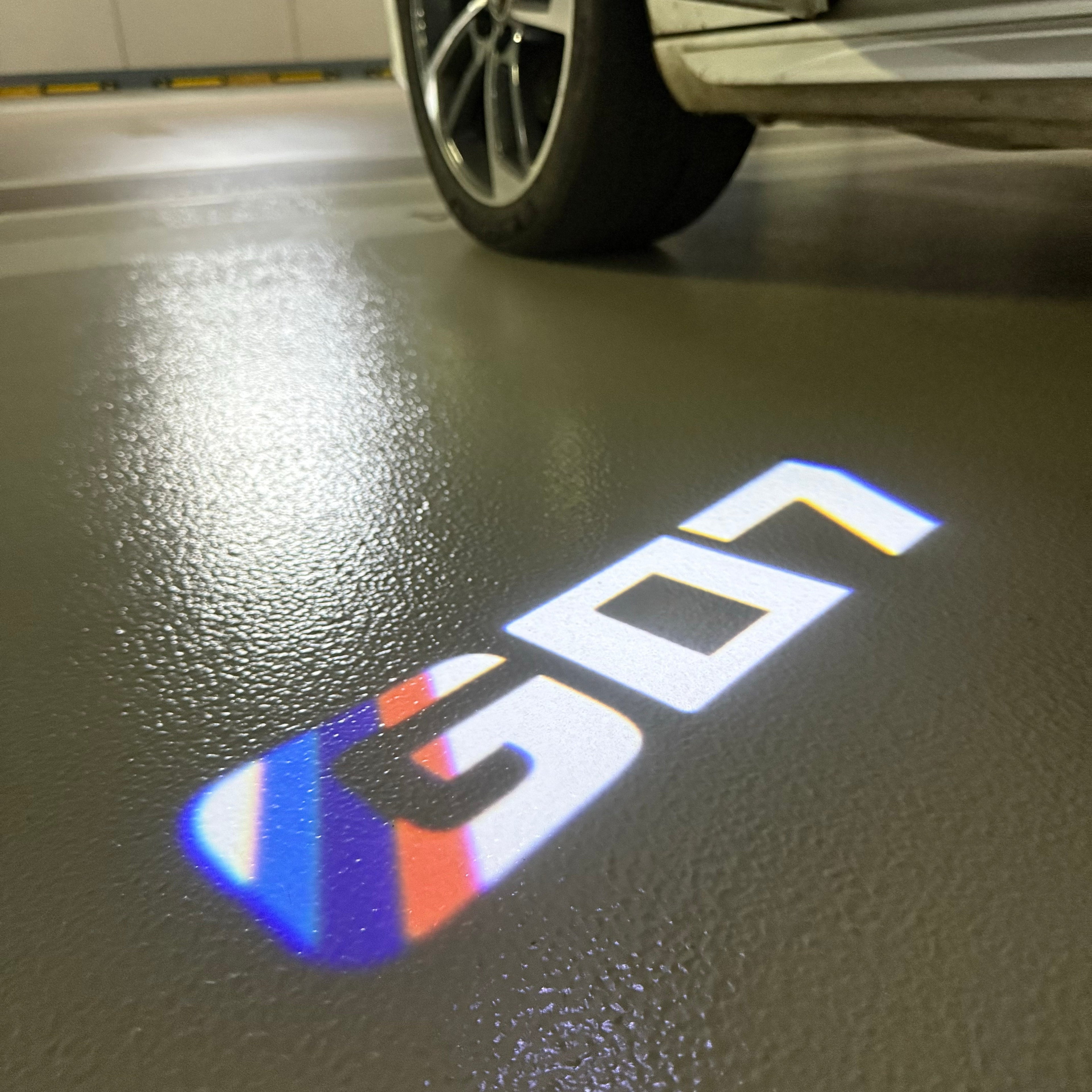 BMW X7 / X7M G07   LOGO PROJECTOT LIGHTS (quantity 1 = 1 sets/2 door lights)Nr.bmw00171