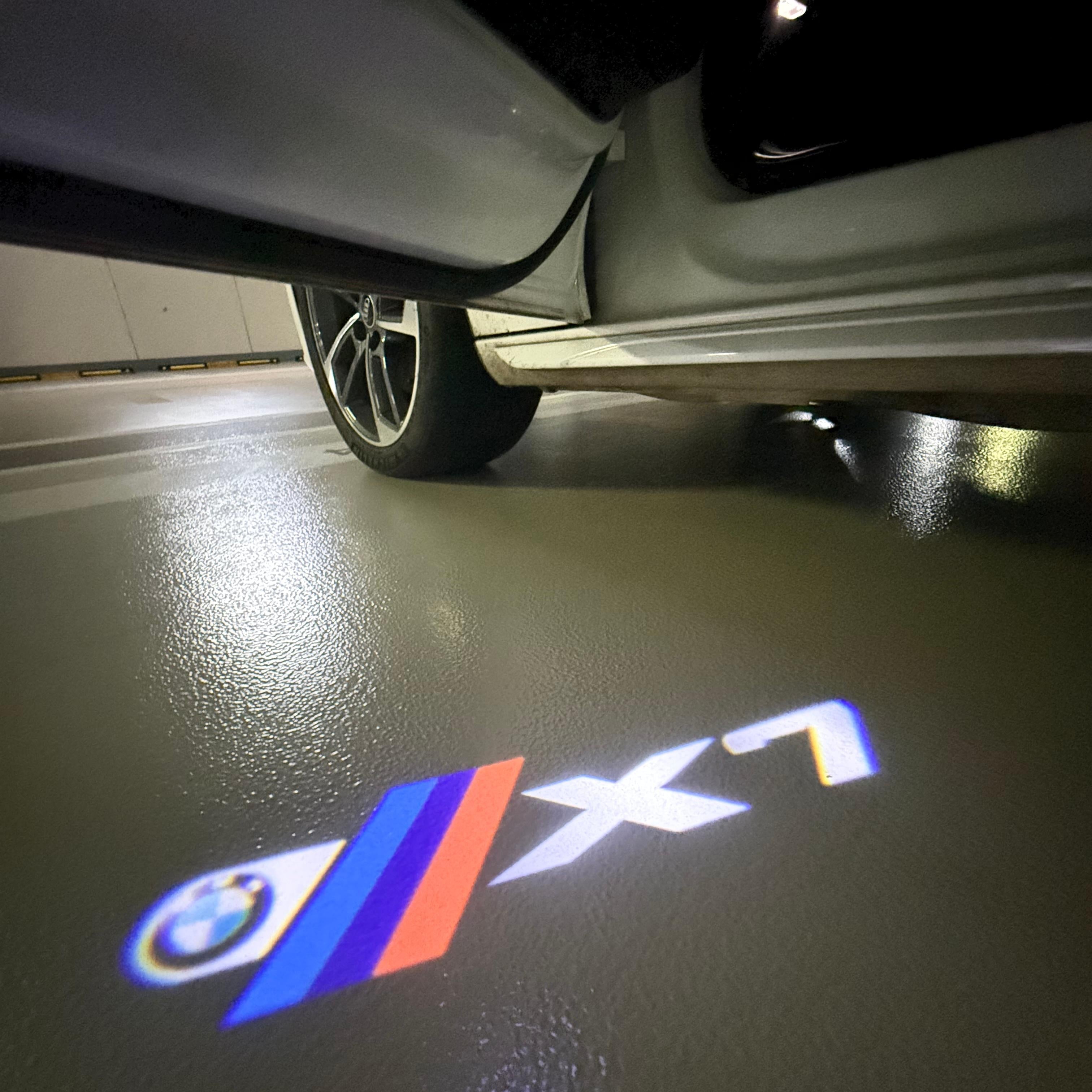 BMW X7  LOGO PROJECTOT LIGHTS (quantity 1 = 1 sets/2 door lights)Nr.bmw0074