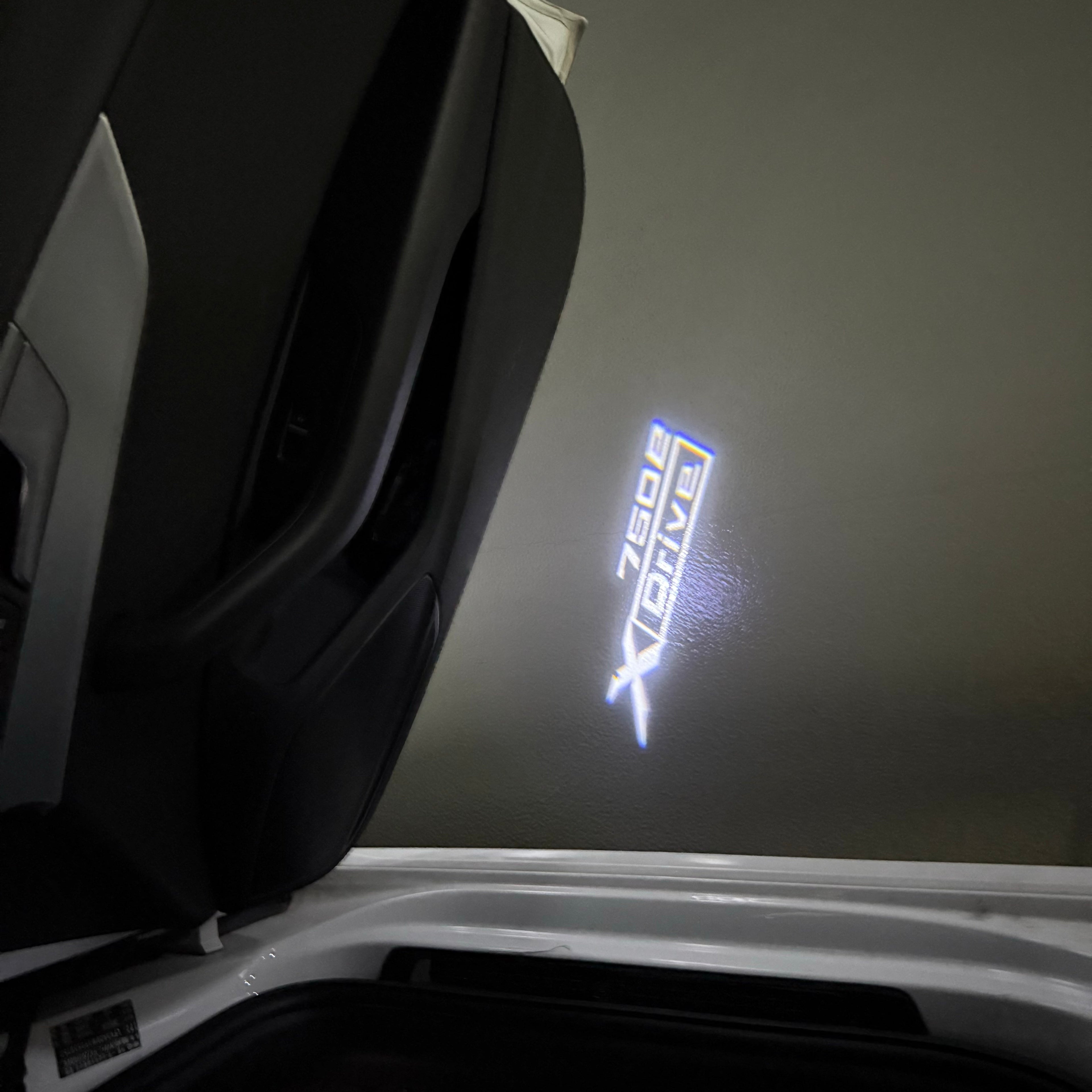 BMW 7 SERIES 750e X drive LOGO PROJECTOT LIGHTS (quantity 1 = 1 sets/2 door lights)Nr.bmw00105