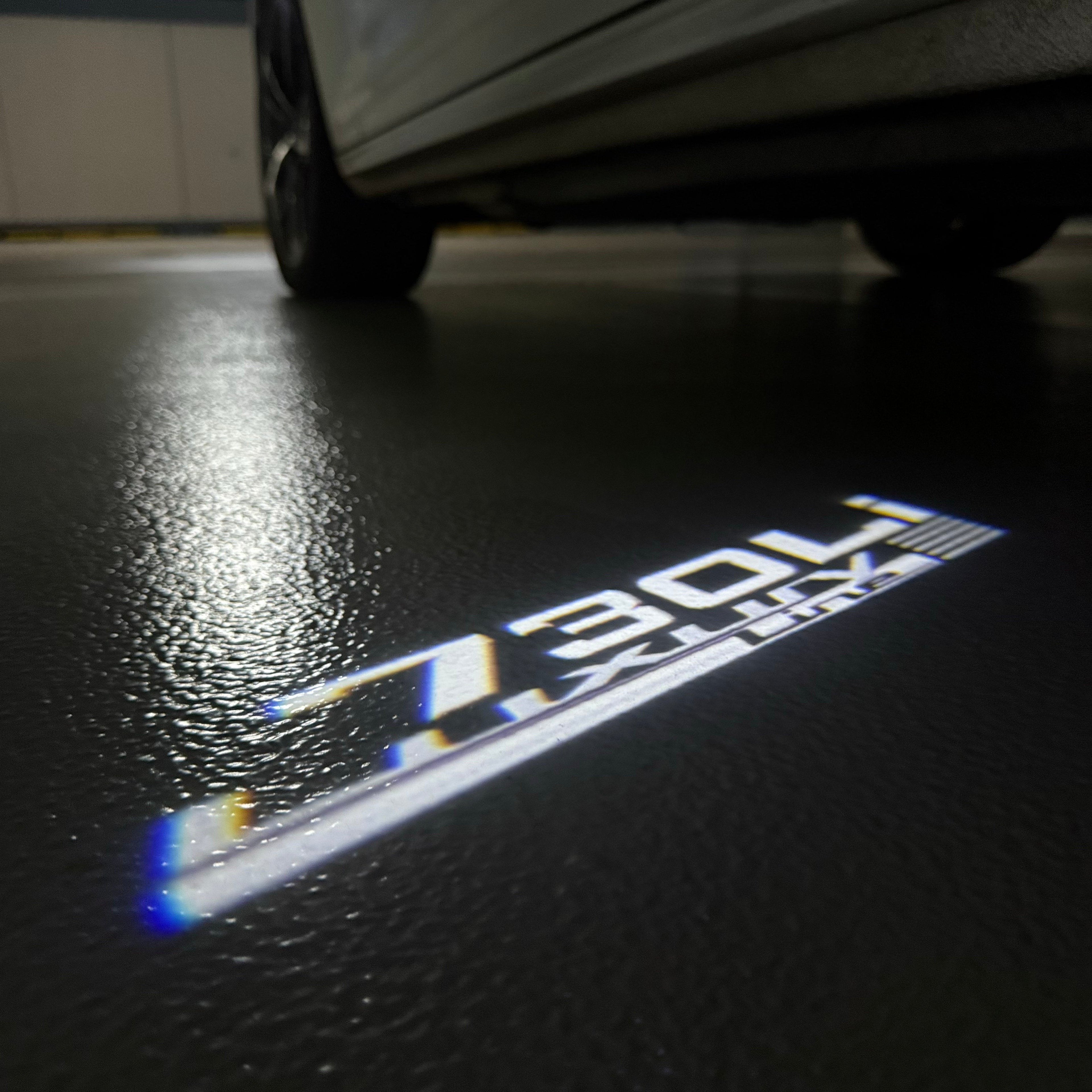 BMW 7 SERIES 730 Li  LOGO PROJECTOT LIGHTS (quantity 1 = 1 sets/2 door lights)Nr.bmw00366